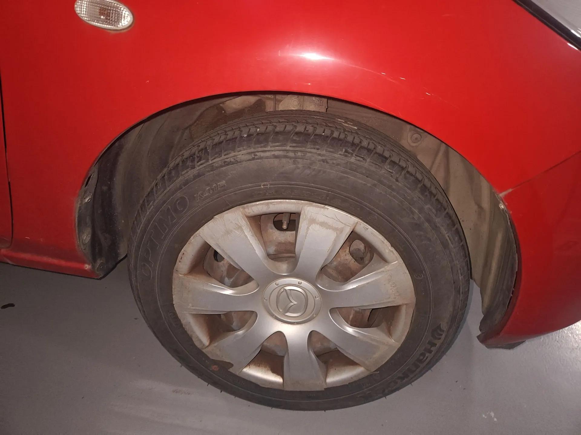 Mazda 2 2012 Hatchback Xuan Dong 1.3L Automatic Standard Edition — миниатюра 8