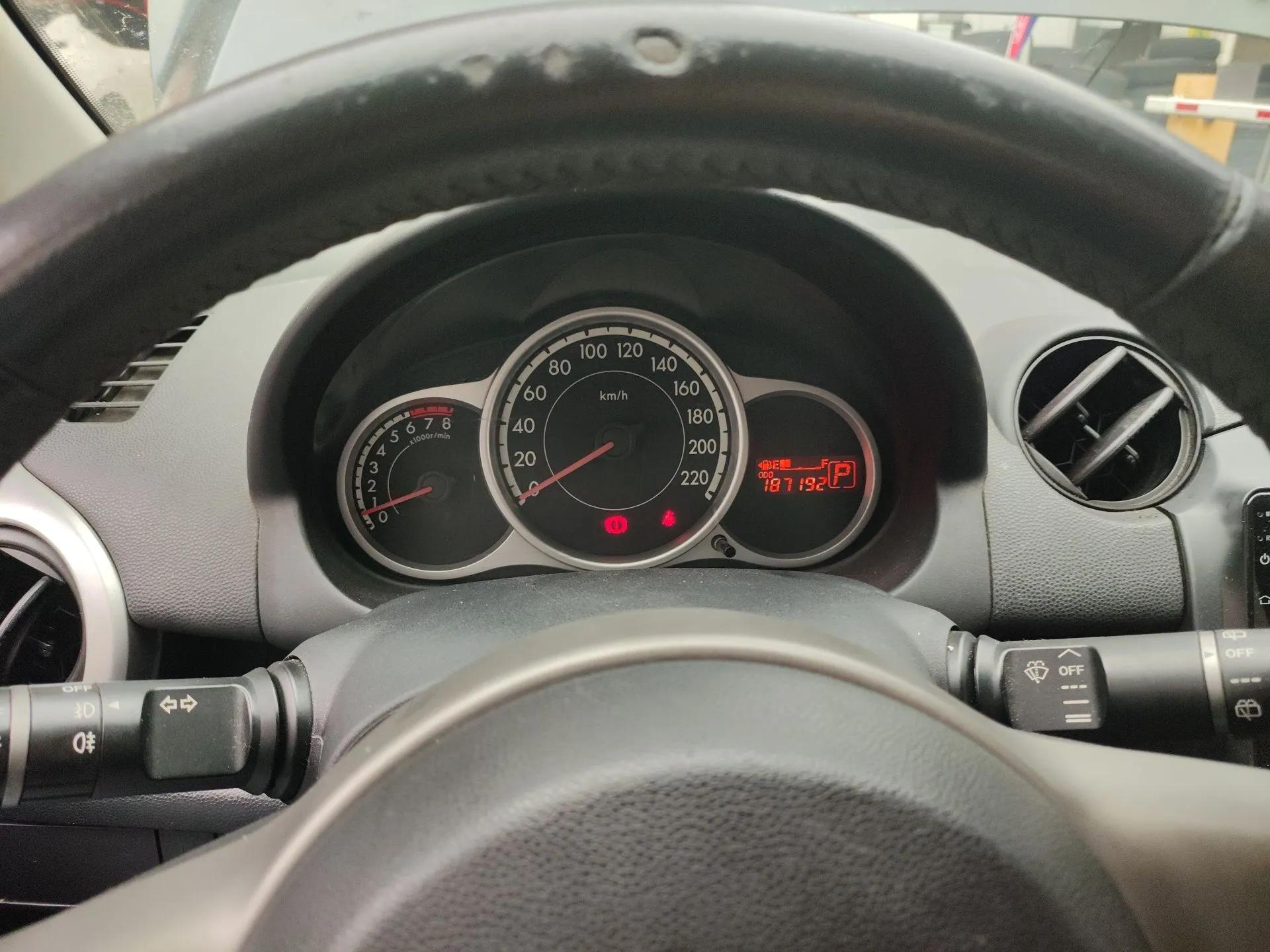 Mazda 2 2011 XuanDong 1.5L Automatic Value Edition — миниатюра 12