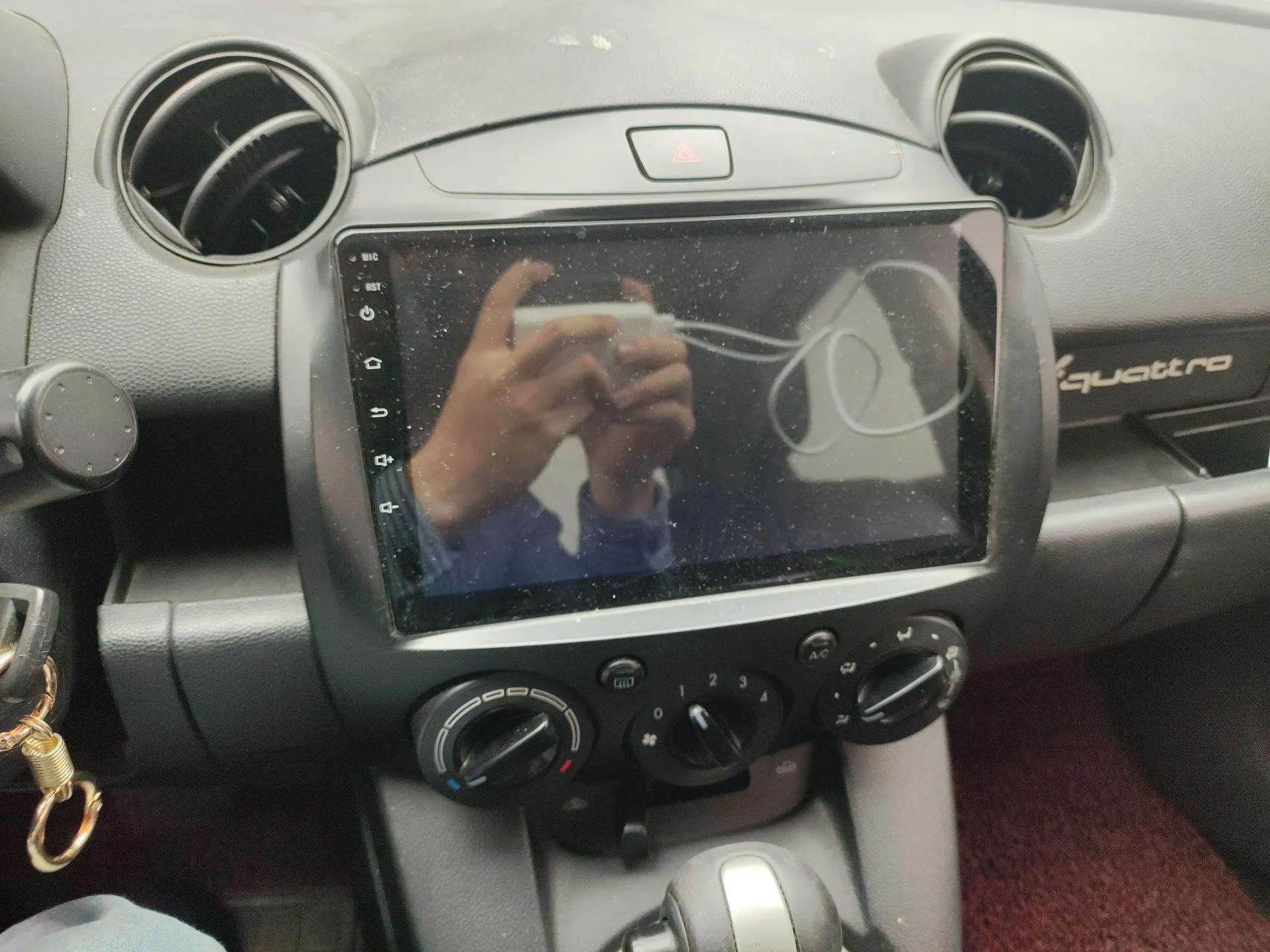 Mazda 2 2011 XuanDong 1.5L Automatic Value Edition — миниатюра 14