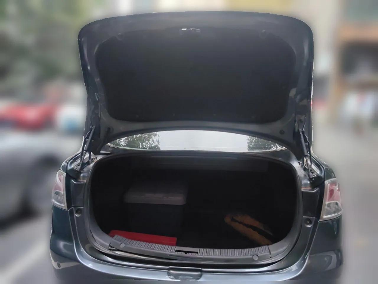 Mazda 2 2011 XuanDong 1.5L Manual Fashion Edition — миниатюра 20