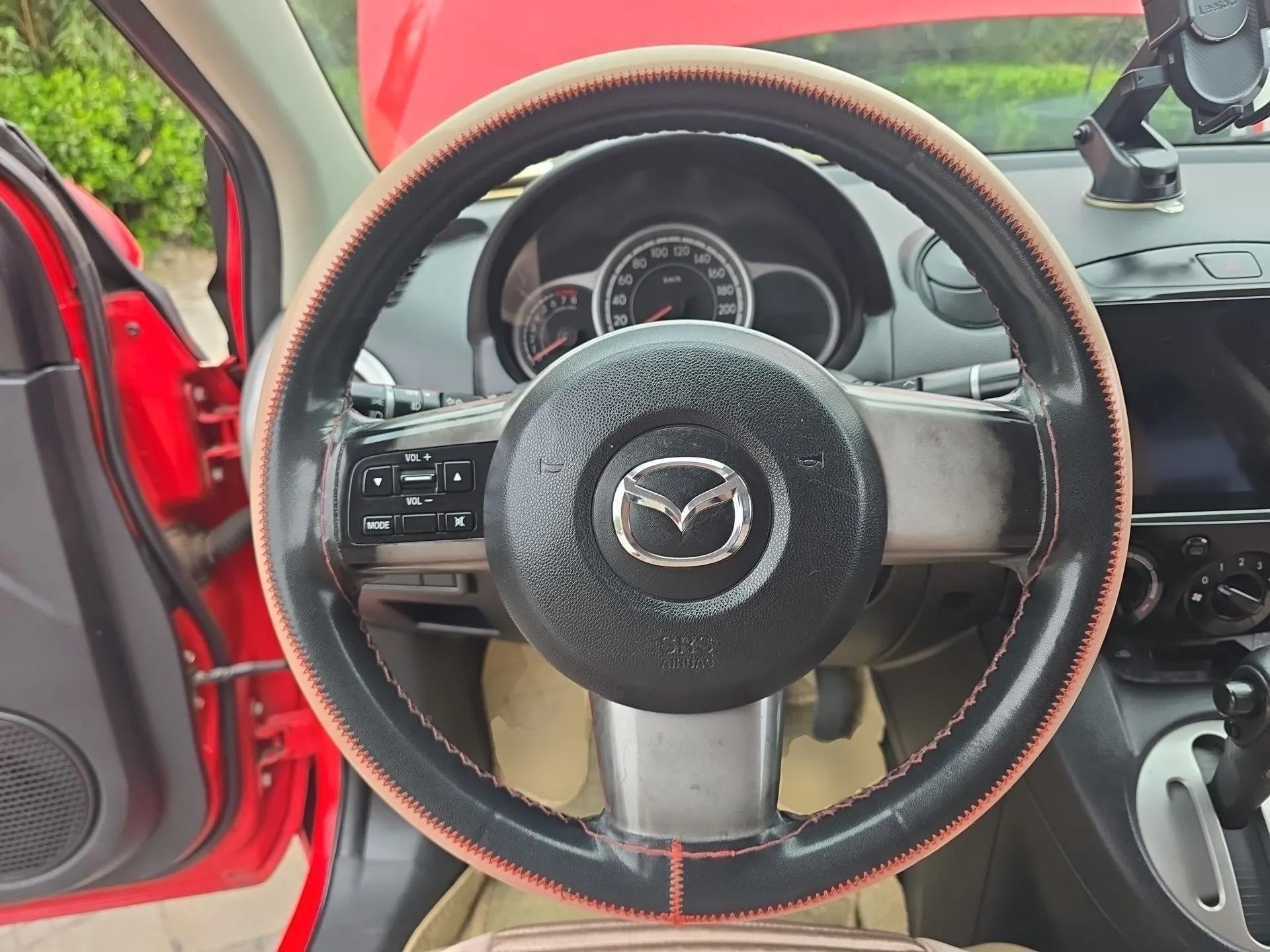 Mazda 2 2011 XuanDong 1.5L Automatic Fashion Edition — миниатюра 11