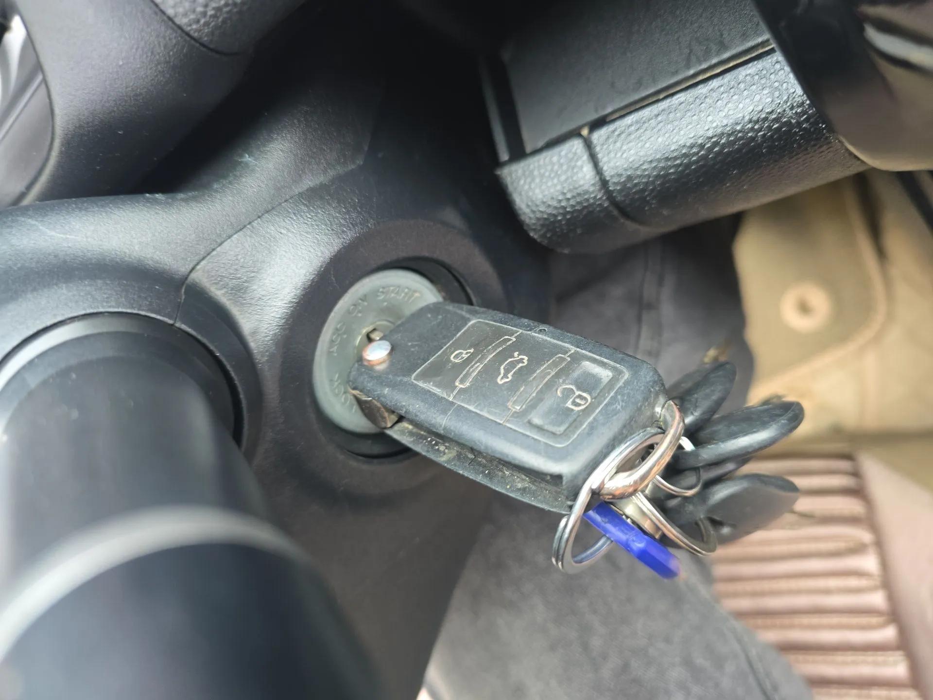 Mazda 2 2011 XuanDong 1.5L Automatic Fashion Edition — миниатюра 9