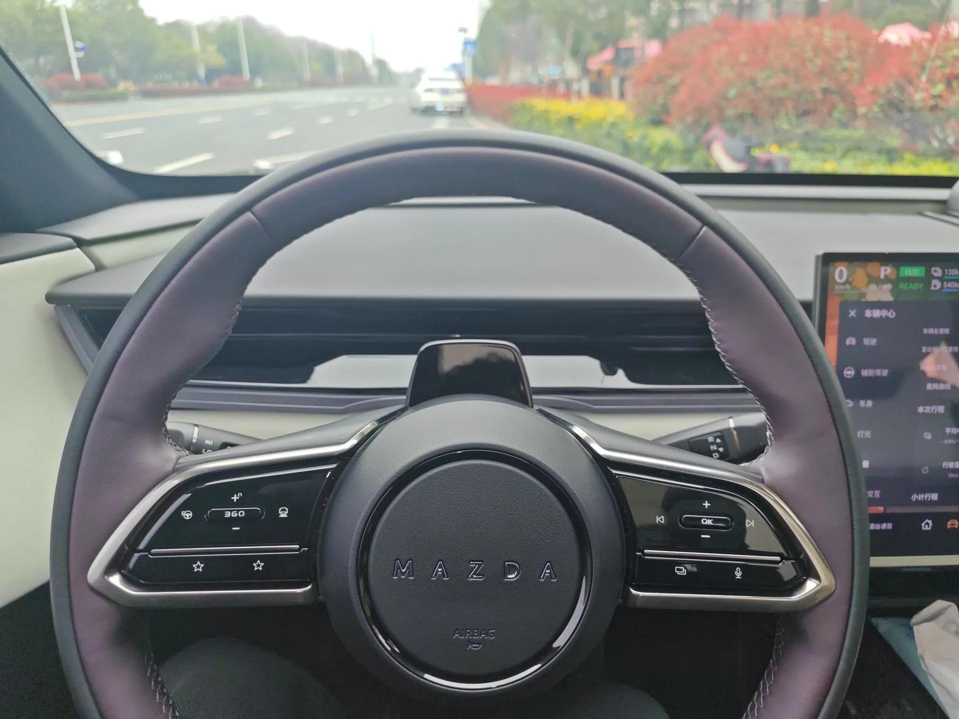 Mazda EZ-60 2025 Model Range-Extended 200 Max — миниатюра 12