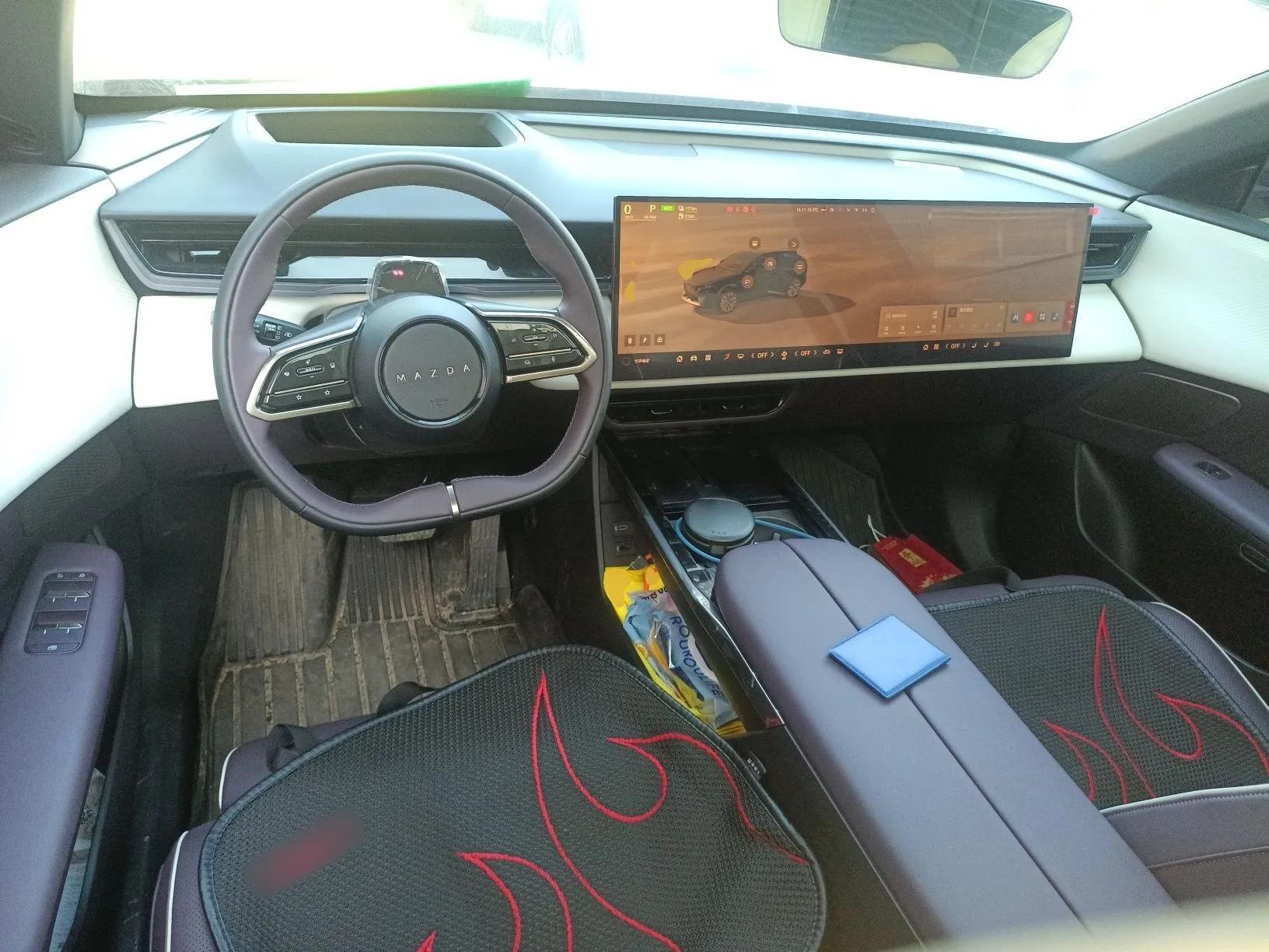 Mazda EZ-60 2025 Model Range-Extended 200 Max — миниатюра 10