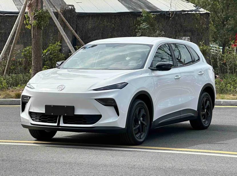 MG ES5 2025 425 Pro Rear-Drive Version — миниатюра 1