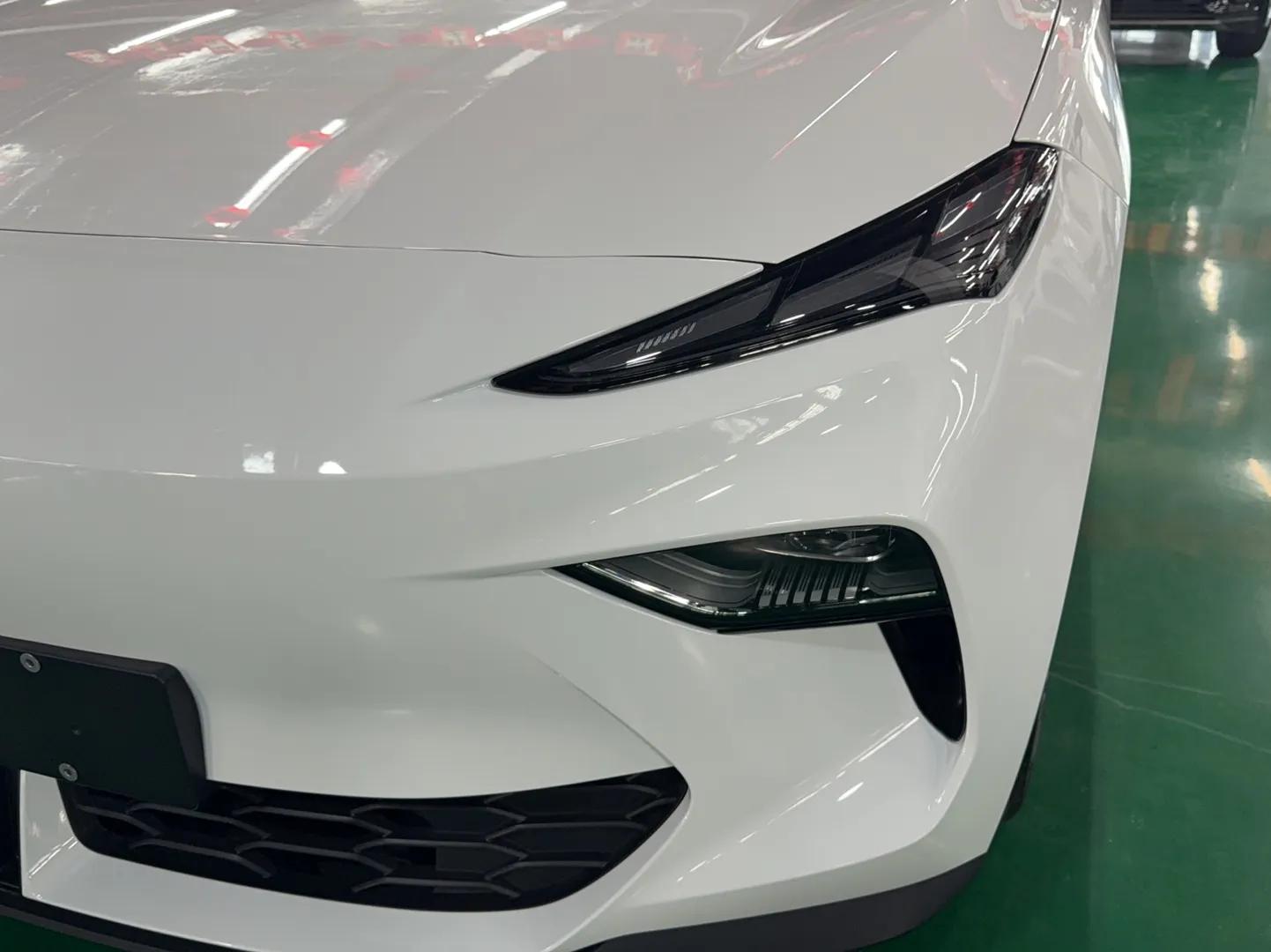 MG ES5 2025 425 Pro Rear-Drive Version — миниатюра 2
