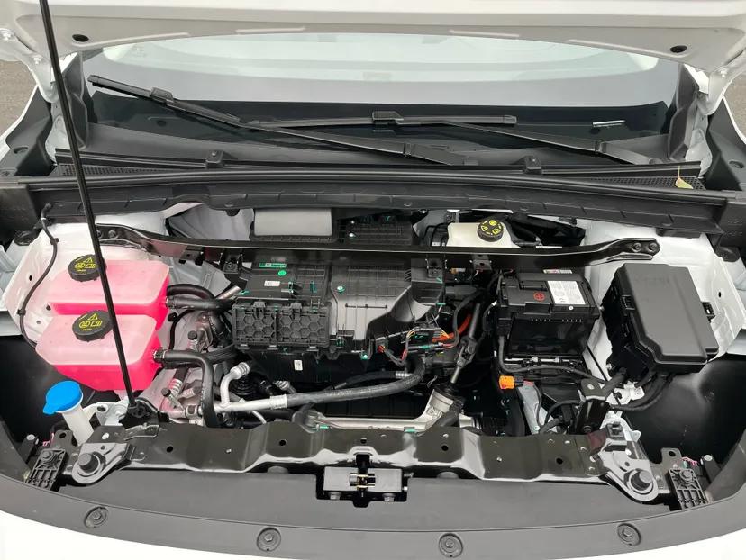 MG ES5 2025 425 Pro Rear-Drive Version — миниатюра 21