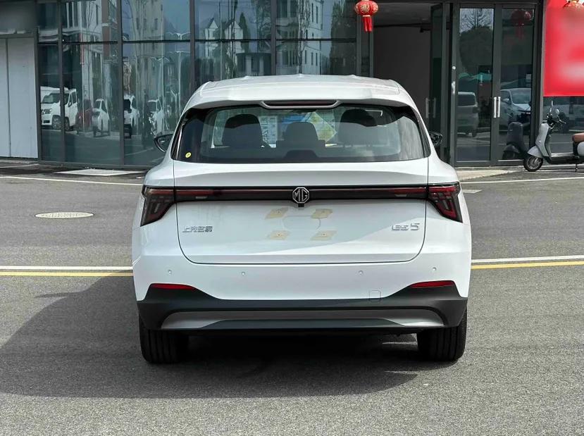 MG ES5 2025 425 Pro Rear-Drive Version — миниатюра 10