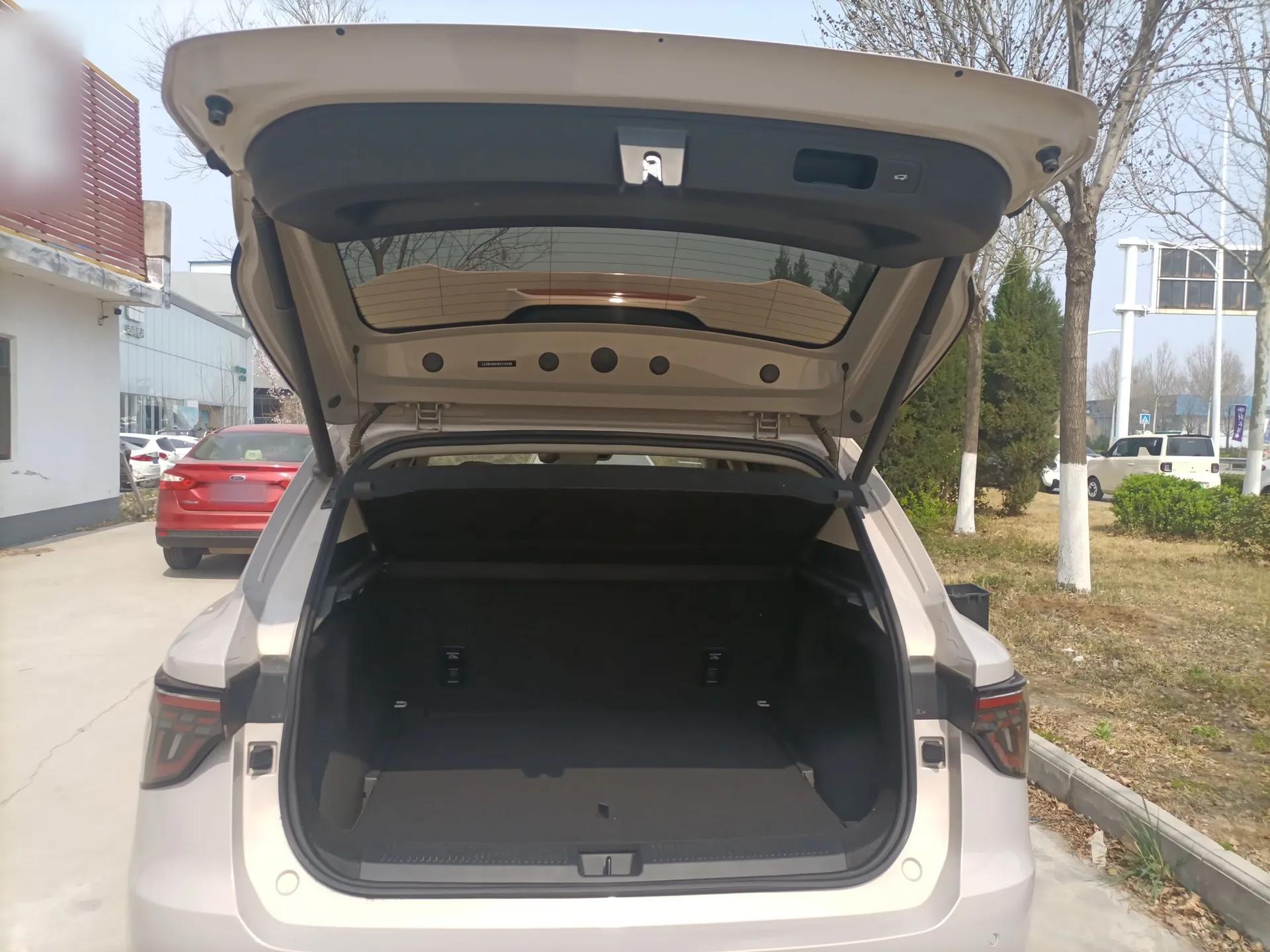 MG ES5 2025 525max Rear-Drive Intelligent Driving Version — миниатюра 21