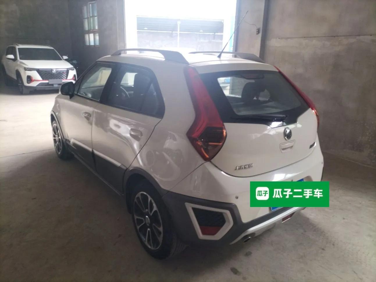 MG 3SW 2015 1.5L AMT Elite Model — миниатюра 4