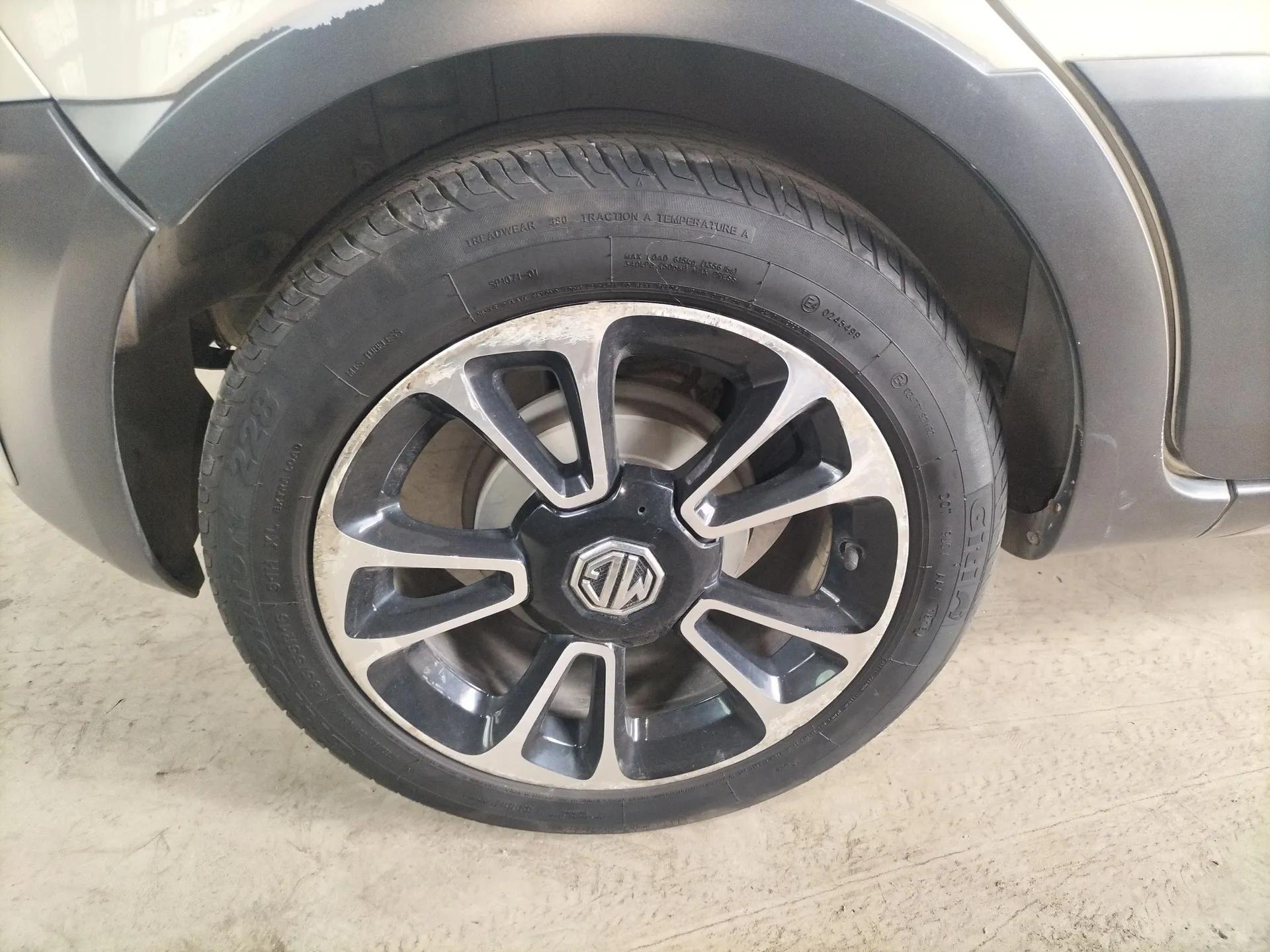 MG 3SW 2015 1.5L AMT Elite Model — миниатюра 7