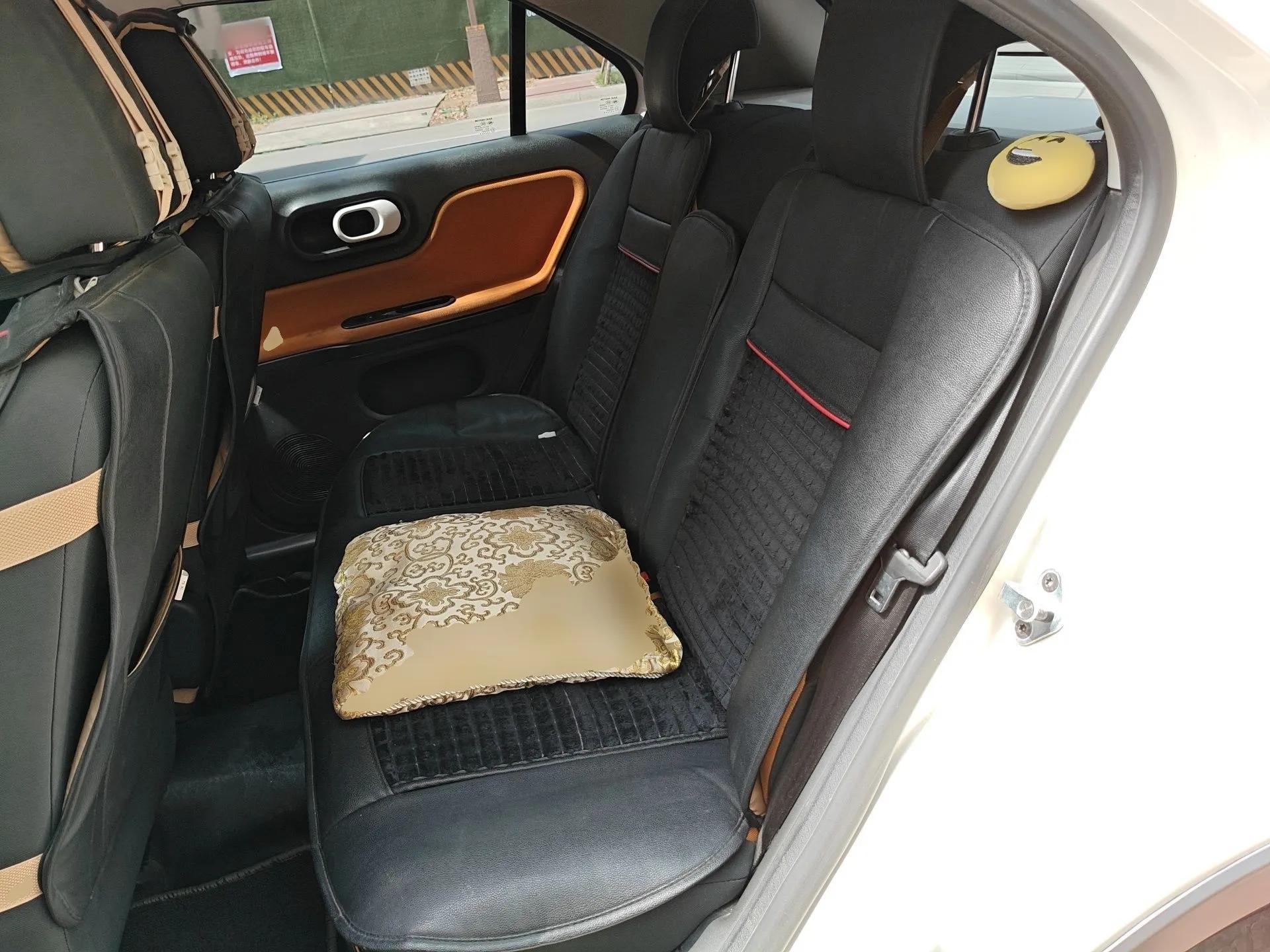 MG 3SW 2015 1.5L AMT Elite Model — миниатюра 18