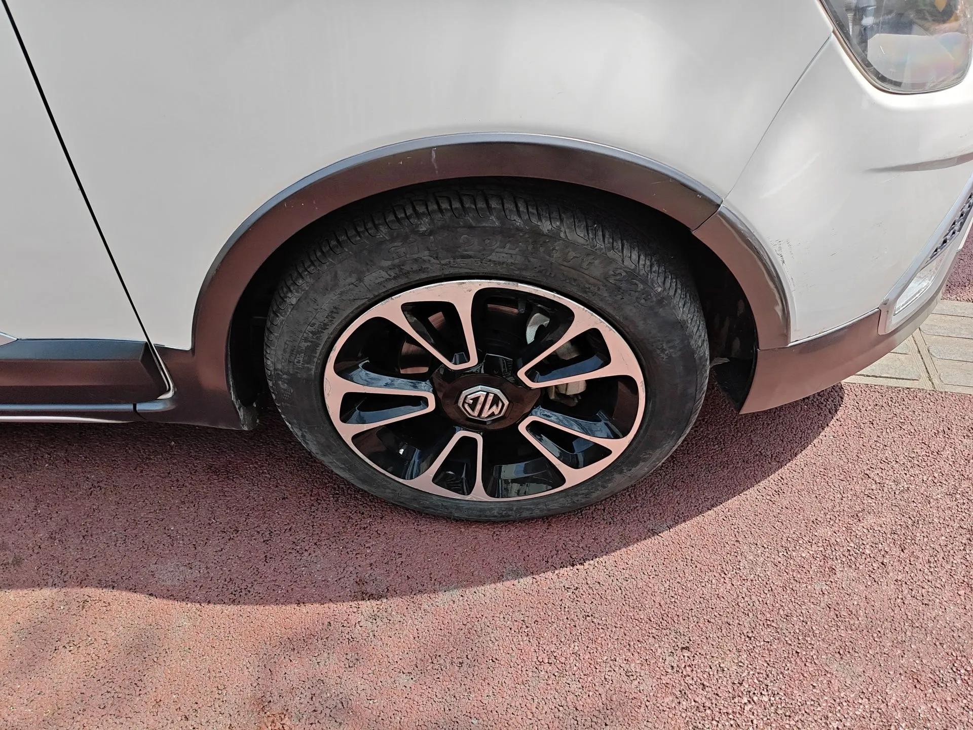 MG 3SW 2015 1.5L AMT Elite Model — миниатюра 8