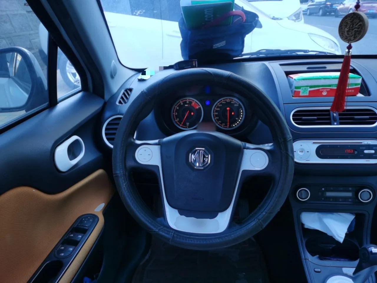 MG 3SW 2015 1.5L AMT Elite Model — миниатюра 11