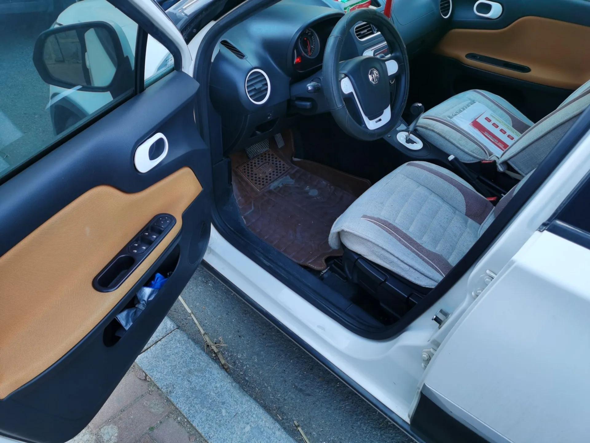 MG 3SW 2015 1.5L AMT Elite Model — миниатюра 17