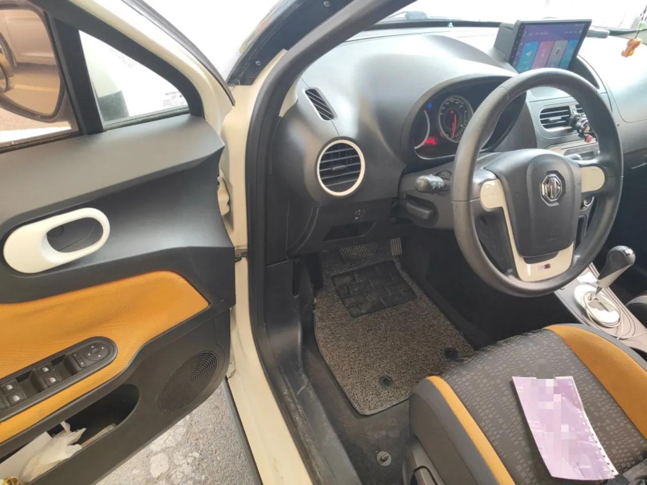 MG 3SW 2015 1.5L AMT Elite Model — миниатюра 17
