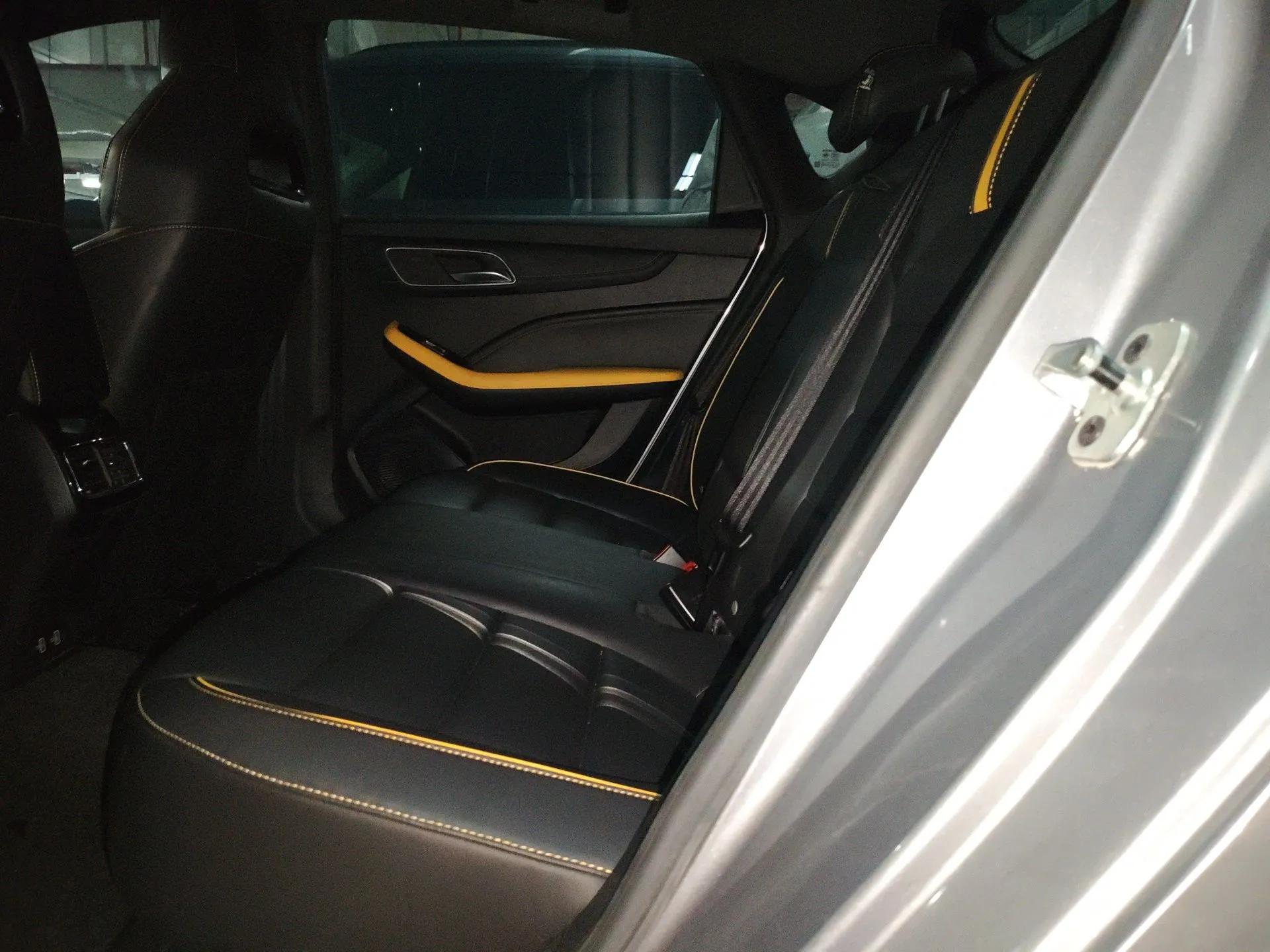 MG 6 New Energy 2020 1.5T Hybrid Trophy Intelligent Drive Flagship Edition — миниатюра 18