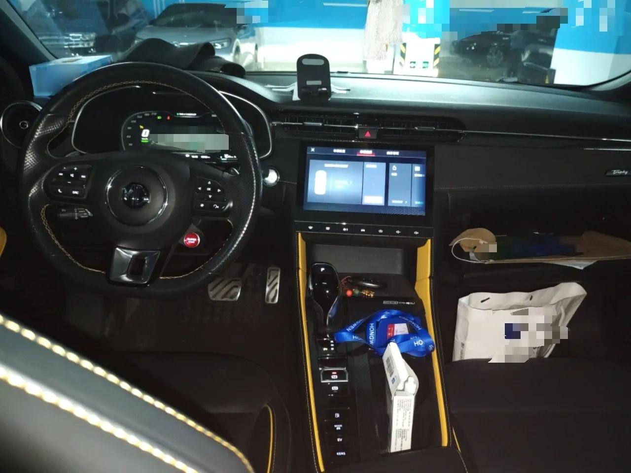MG 6 New Energy 2020 1.5T Hybrid Trophy Intelligent Drive Flagship Edition — миниатюра 10