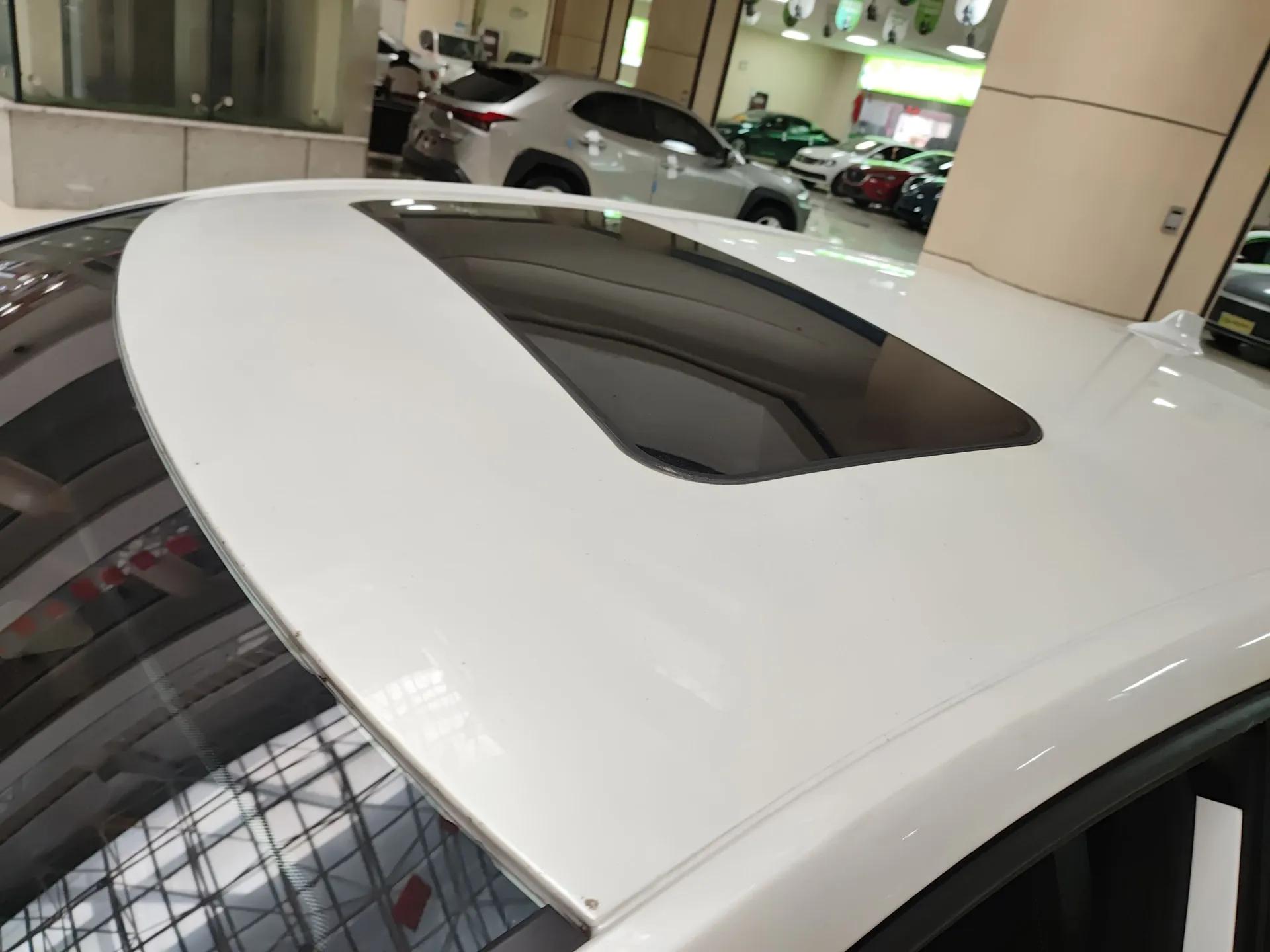 MG 6 New Energy 2020 1.5T Hybrid Leading Trendy Edition — миниатюра 11