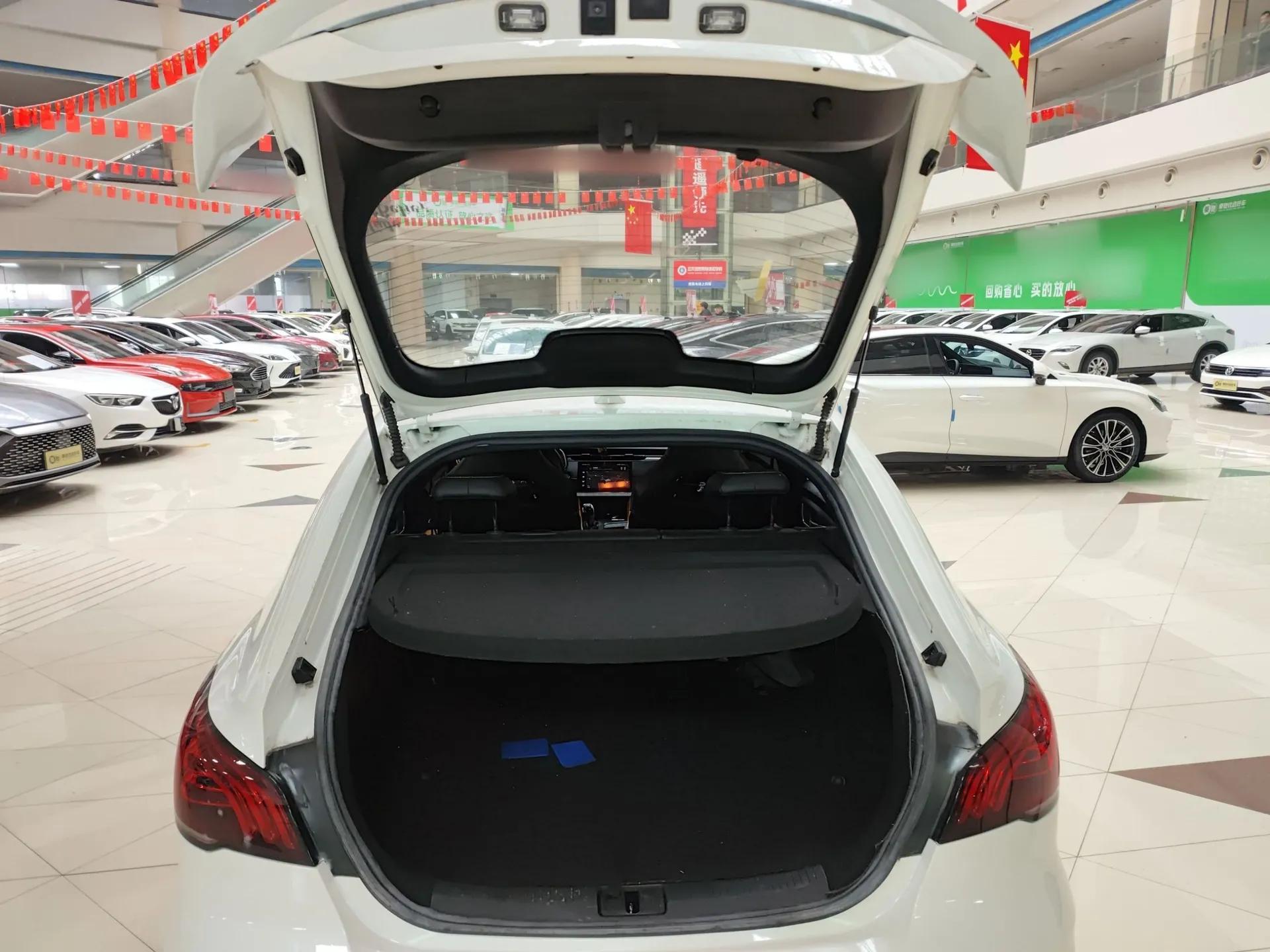 MG 6 New Energy 2020 1.5T Hybrid Leading Trendy Edition — миниатюра 21