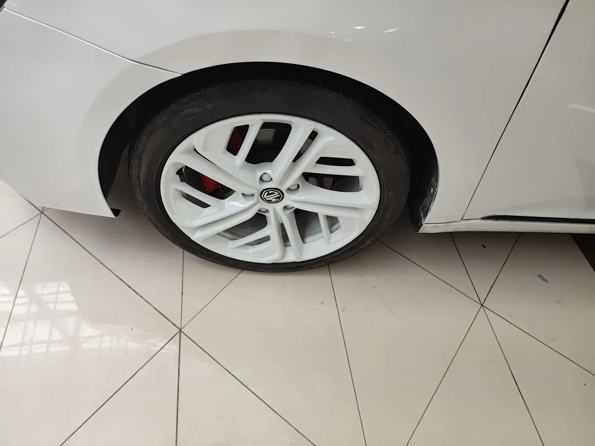MG 6 New Energy 2020 1.5T Hybrid Leading Trendy Edition — миниатюра 9