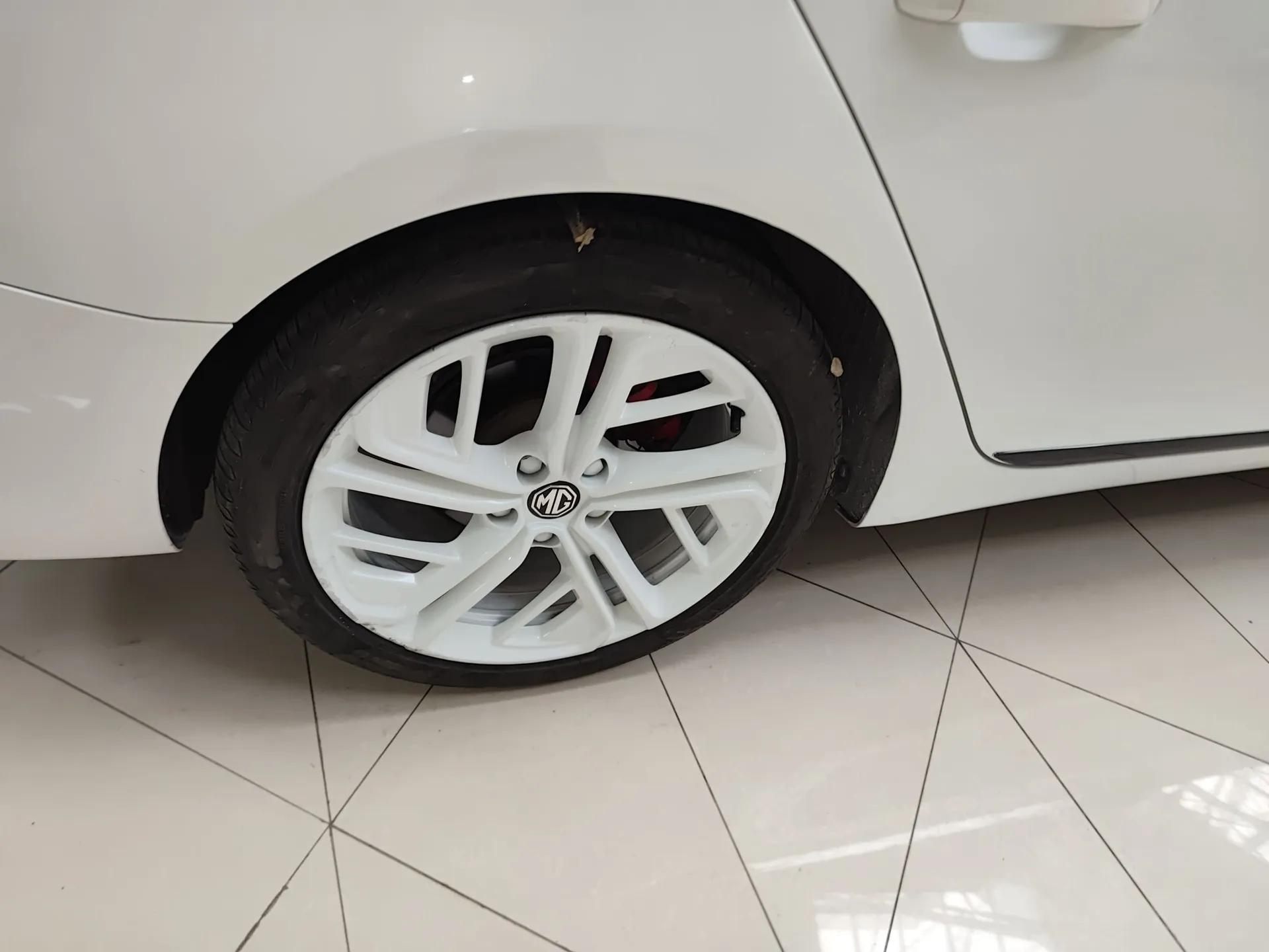 MG 6 New Energy 2020 1.5T Hybrid Leading Trendy Edition — миниатюра 10