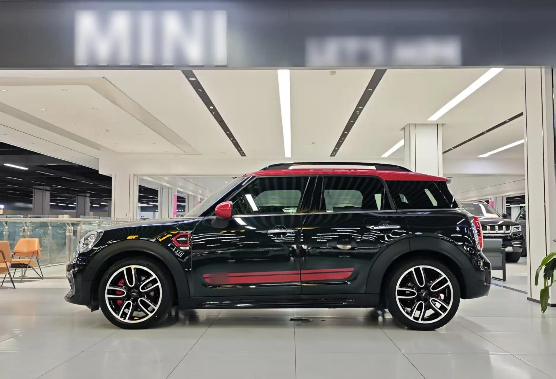 MINI JCM COUNTRYMAN 2018 2.0T JOHN COOPER WORKS ALL-IN — миниатюра 8