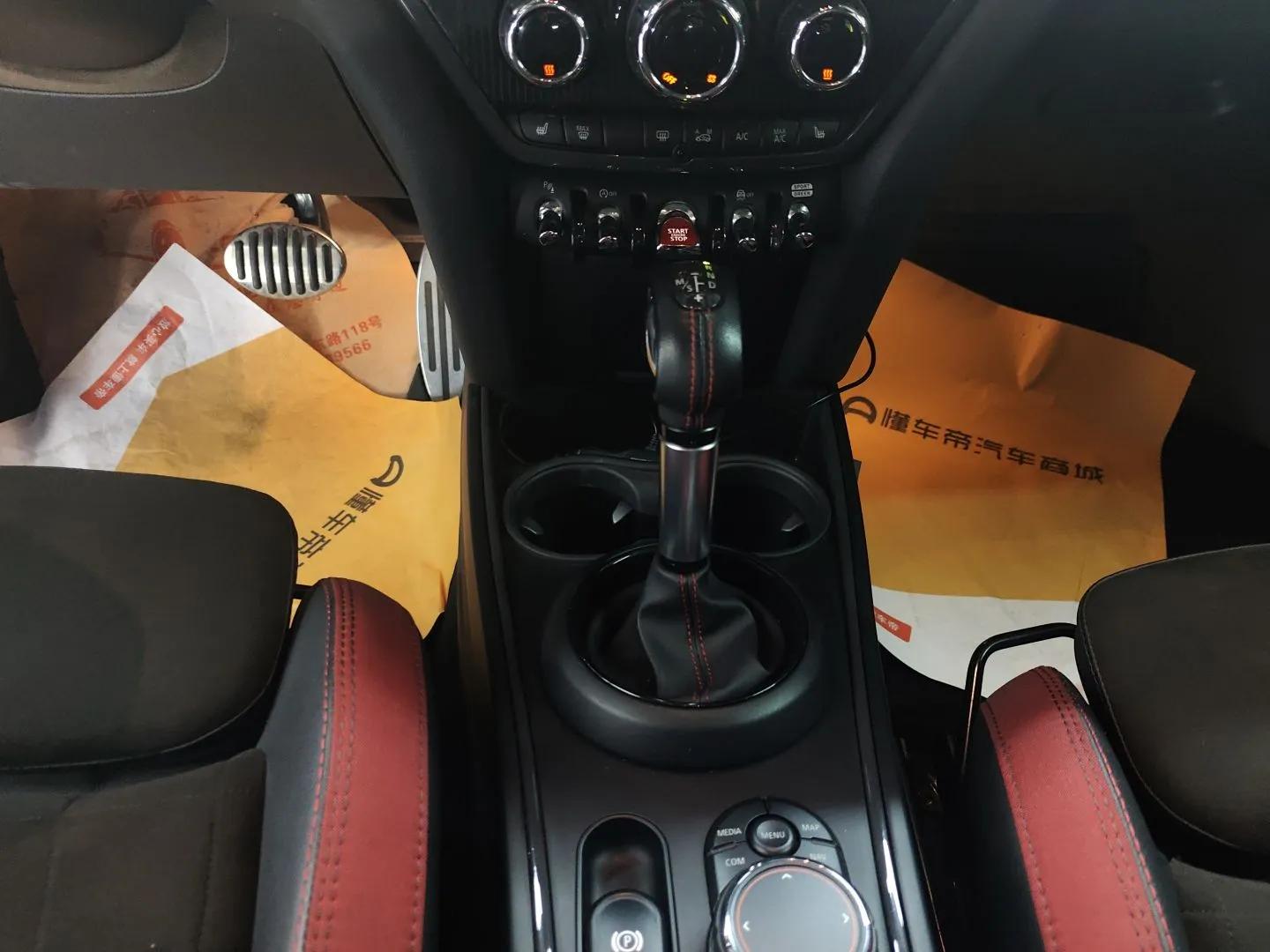 MINI JCM COUNTRYMAN 2018 2.0T JOHN COOPER WORKS ALL-IN — миниатюра 16