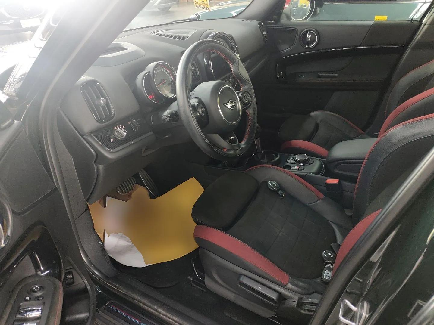 MINI JCM COUNTRYMAN 2018 2.0T JOHN COOPER WORKS ALL-IN — миниатюра 17