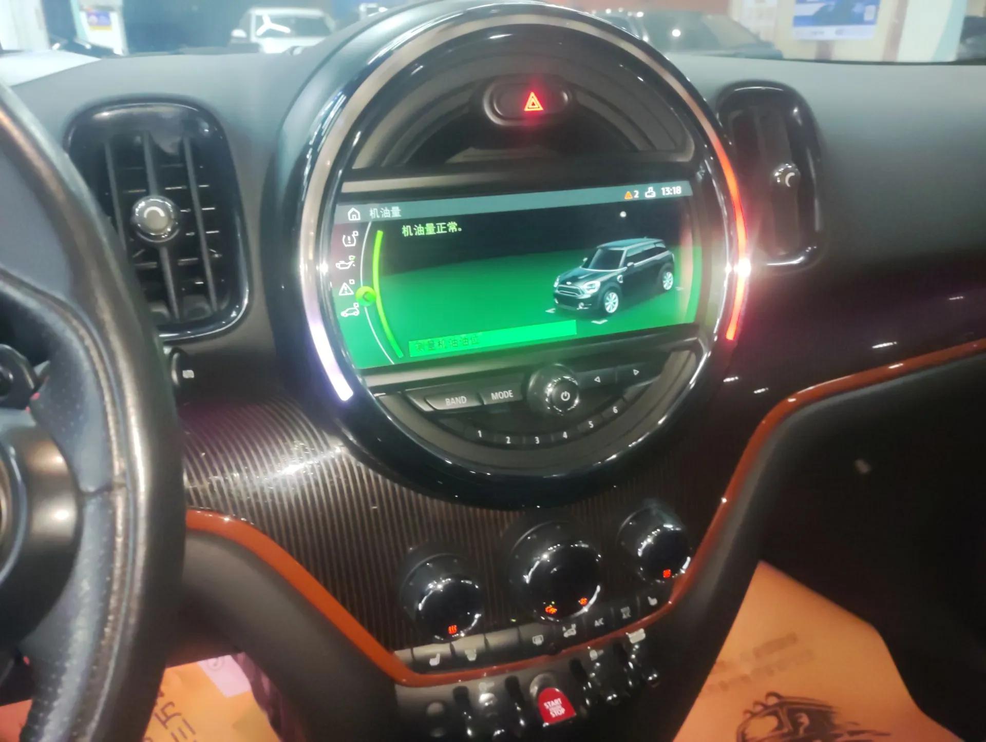 MINI JCM COUNTRYMAN 2017 2.0T JOHN COOPER WORKS Traveler — миниатюра 16