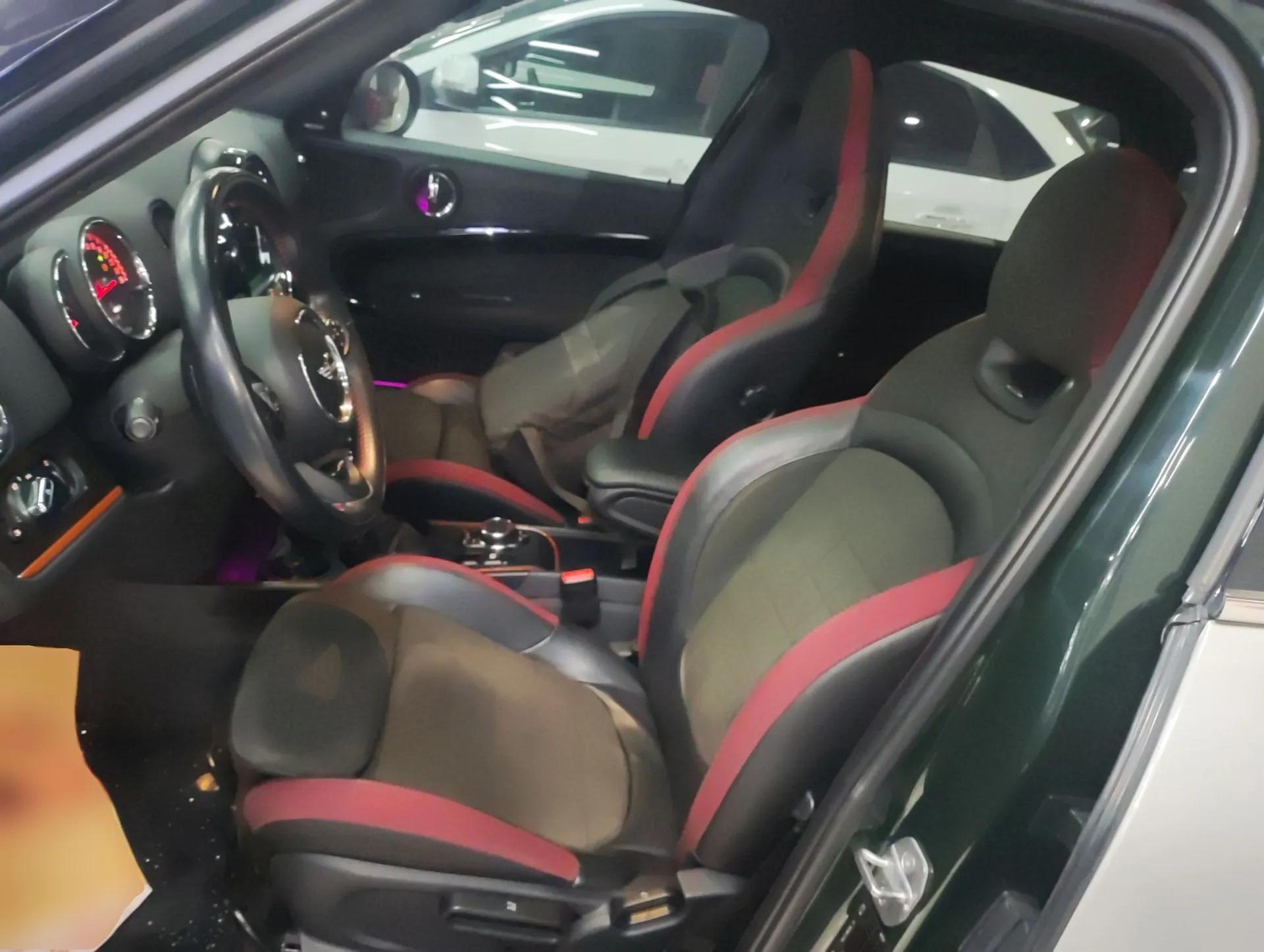 MINI JCM COUNTRYMAN 2017 2.0T JOHN COOPER WORKS Traveler — миниатюра 18