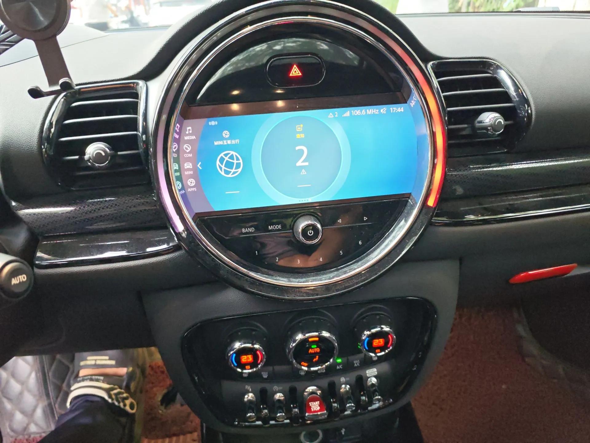 MINI JCW CLUBMAN 2021 2.0T JOHN COOPER WORKS ALL-IN — миниатюра 14