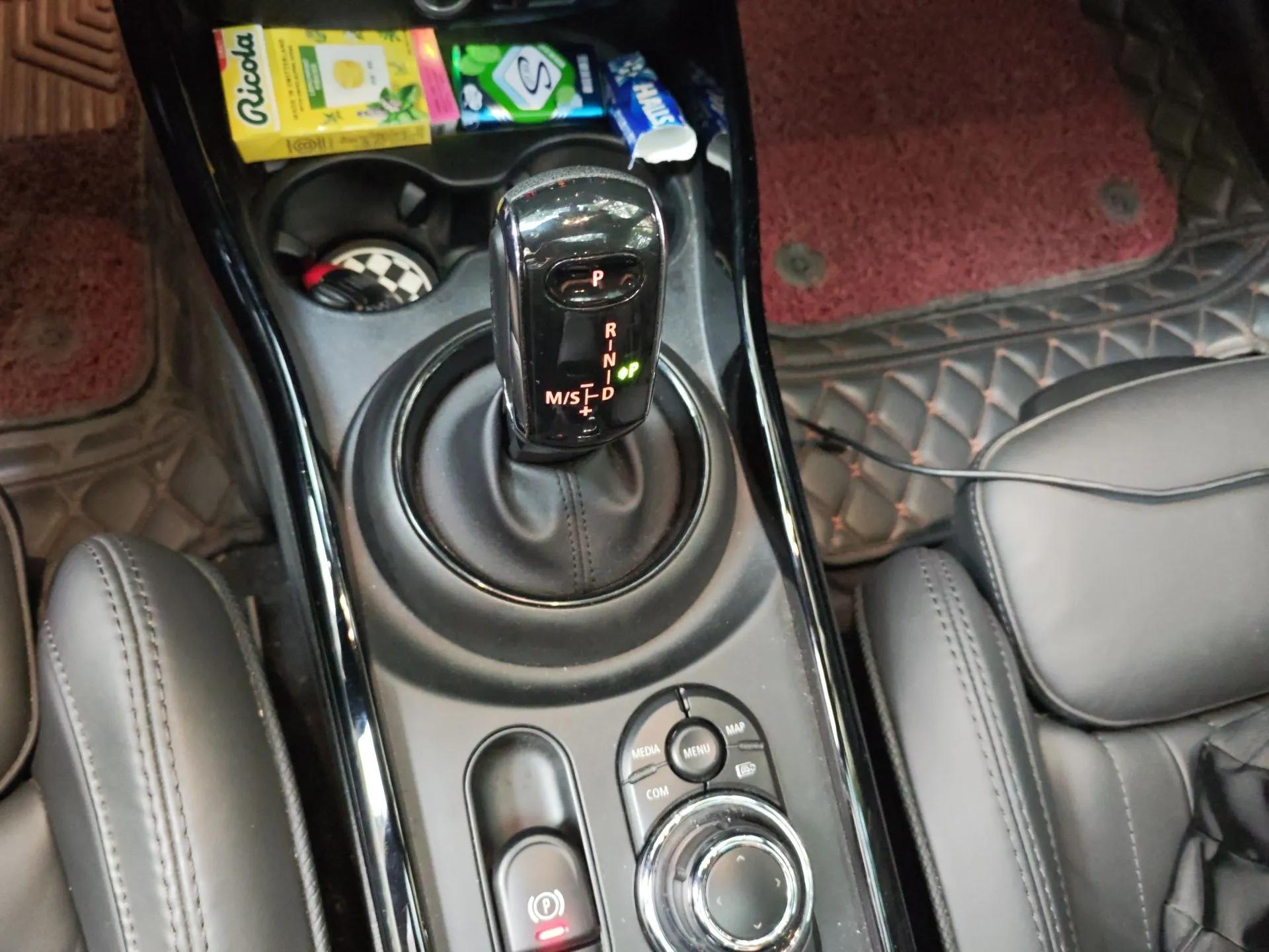 MINI JCW CLUBMAN 2021 2.0T JOHN COOPER WORKS ALL-IN — миниатюра 15