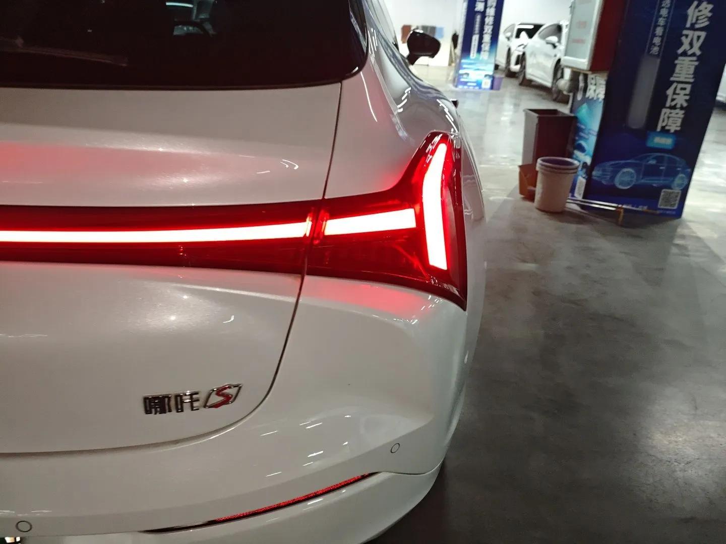 NETA S Shooting Brake 2024 Range-Extended 300 Standard Edition — миниатюра 7