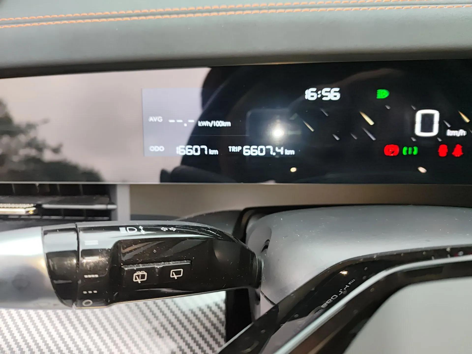 NETA L 2024 Extended-Range 310 Flash-Charge Red Edition — миниатюра 13