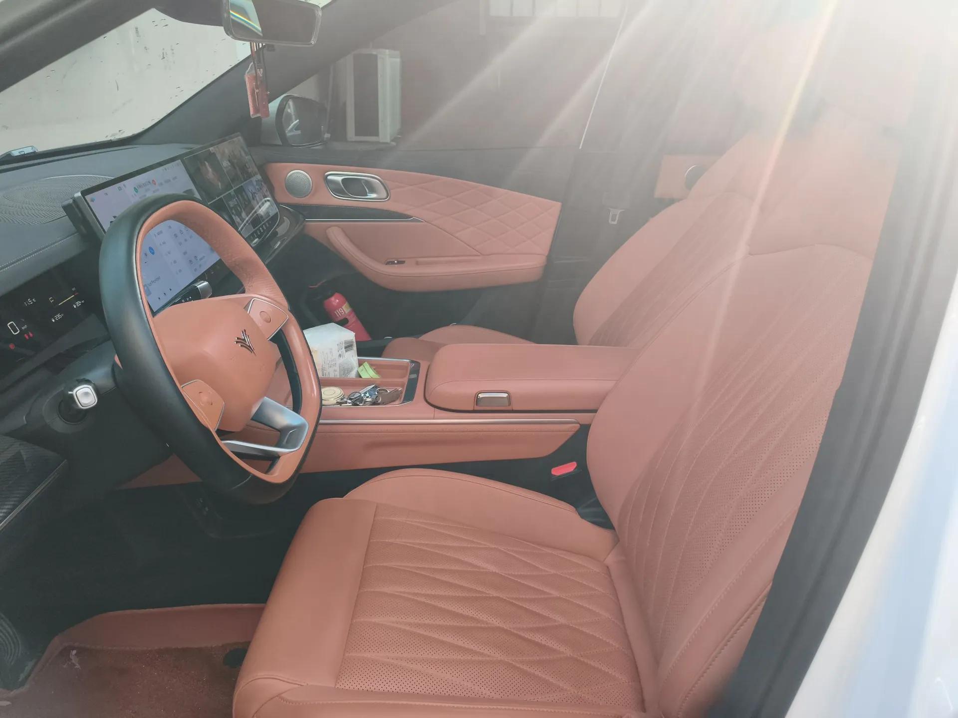 NETA L 2024 Extended-Range 310 Flash-Charge Red Edition — миниатюра 16