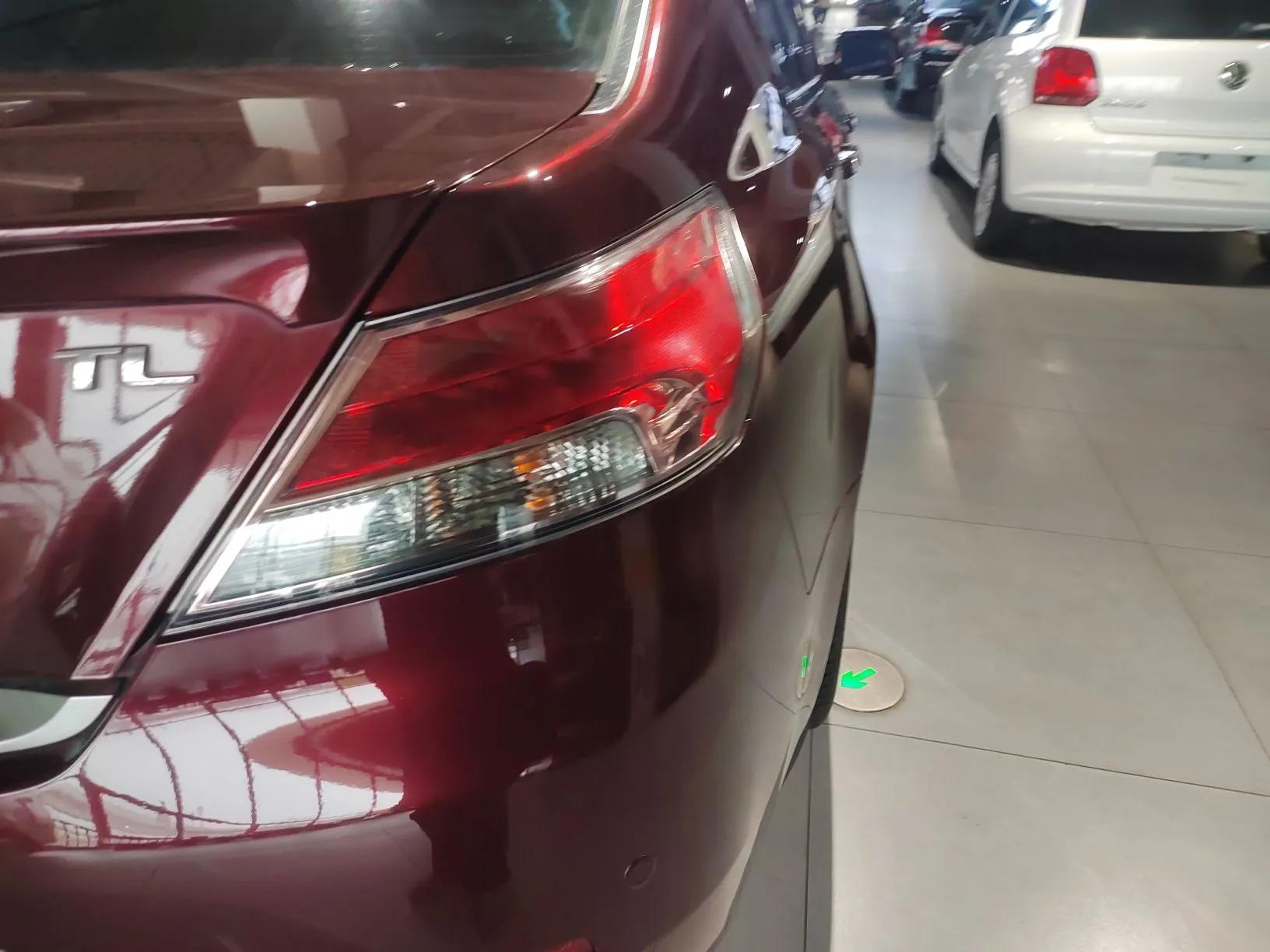 Acura TL 2012 3.5 Standard Edition — миниатюра 7