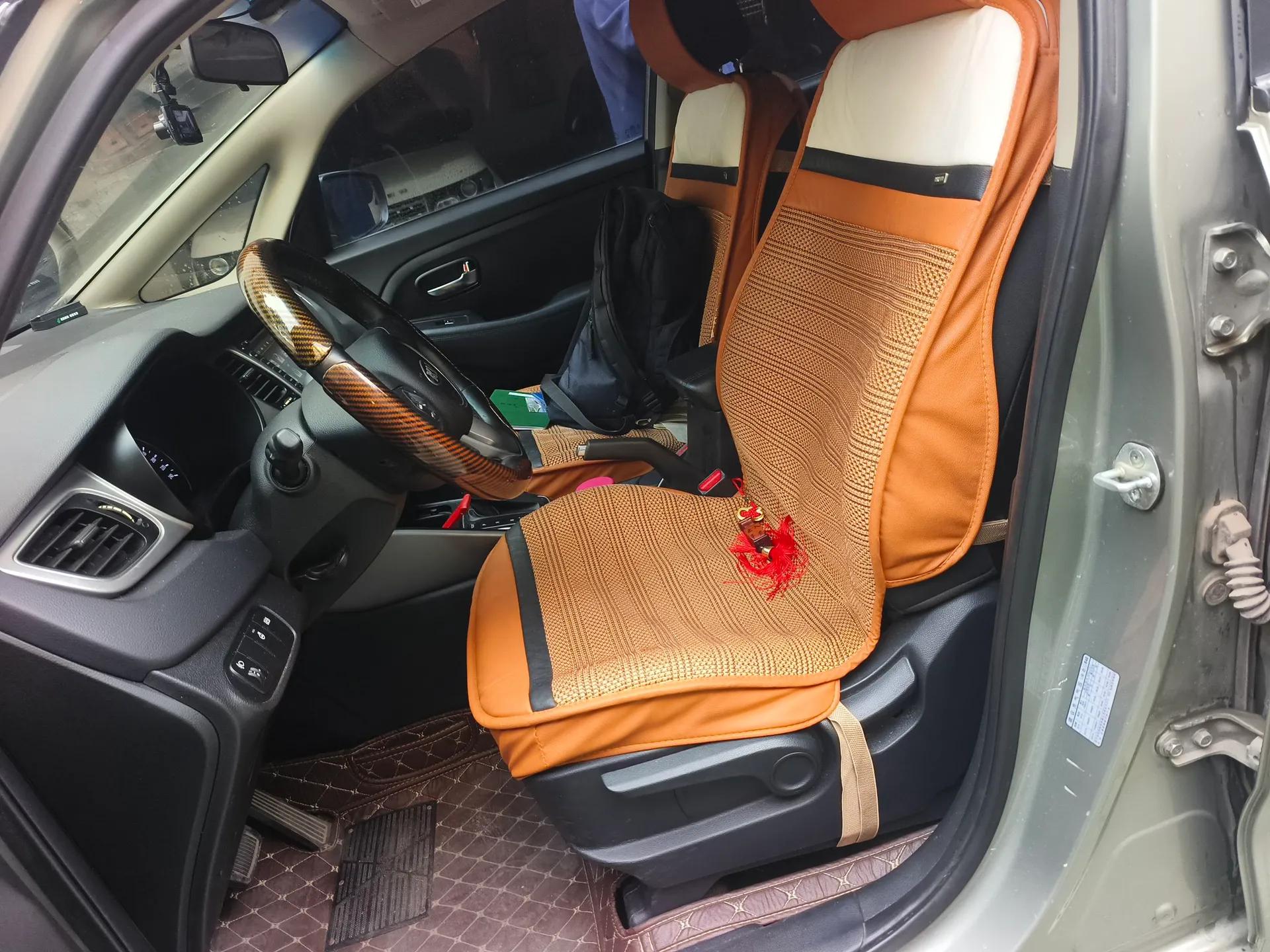 Kia Carens 2013 2.0L 7-Seater Automatic Standard Version China IV Standard — миниатюра 14