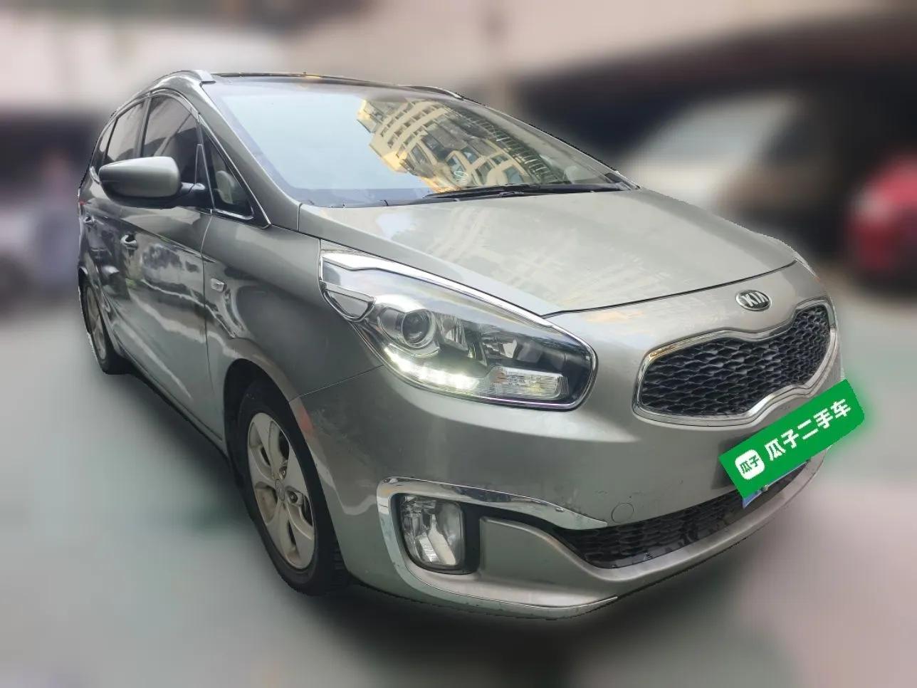 Kia Carens 2013 2.0L 7-Seater Automatic Standard Version China IV Standard — миниатюра 3