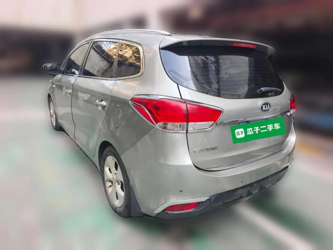 Kia Carens 2013 2.0L 7-Seater Automatic Standard Version China IV Standard — миниатюра 4