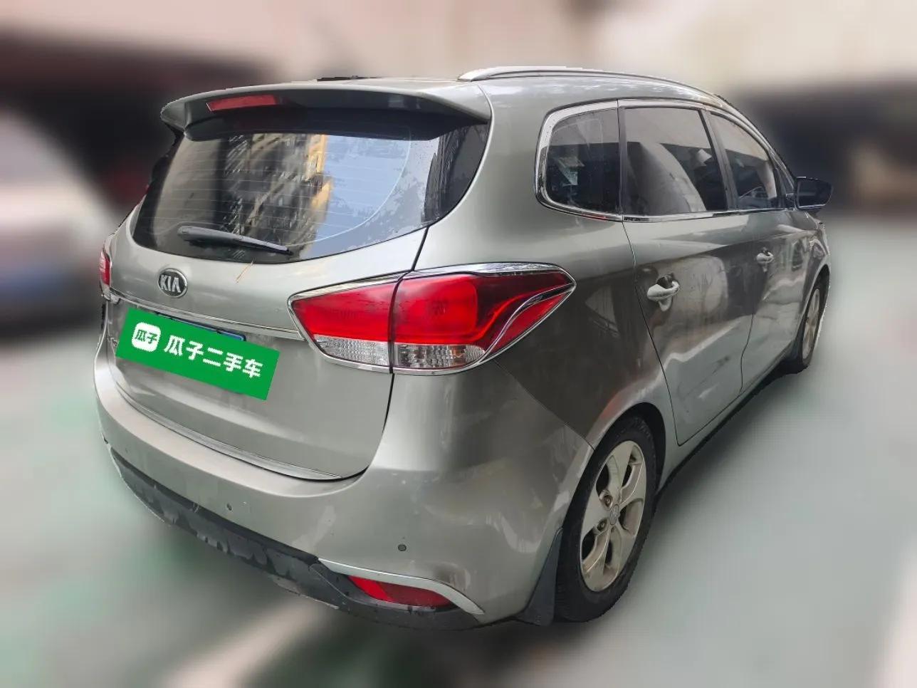 Kia Carens 2013 2.0L 7-Seater Automatic Standard Version China IV Standard — миниатюра 6