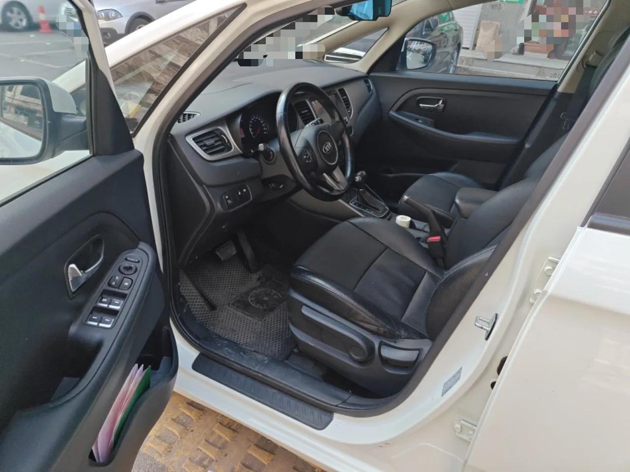 Kia Carens 2013 2.0L 7-Seater Automatic Comfort Edition China V Standard — миниатюра 17