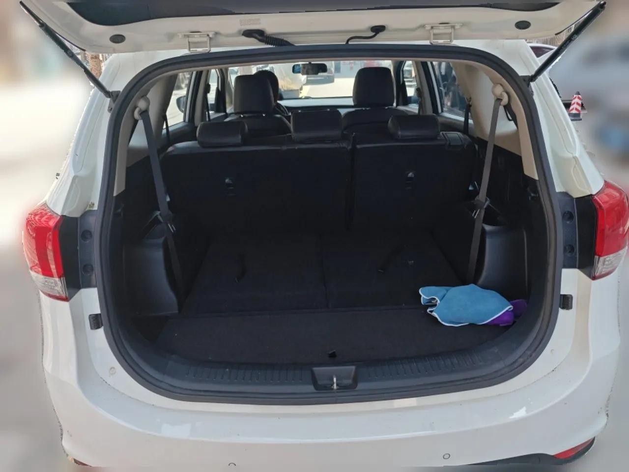 Kia Carens 2013 2.0L 7-Seater Automatic Comfort Edition China V Standard — миниатюра 20