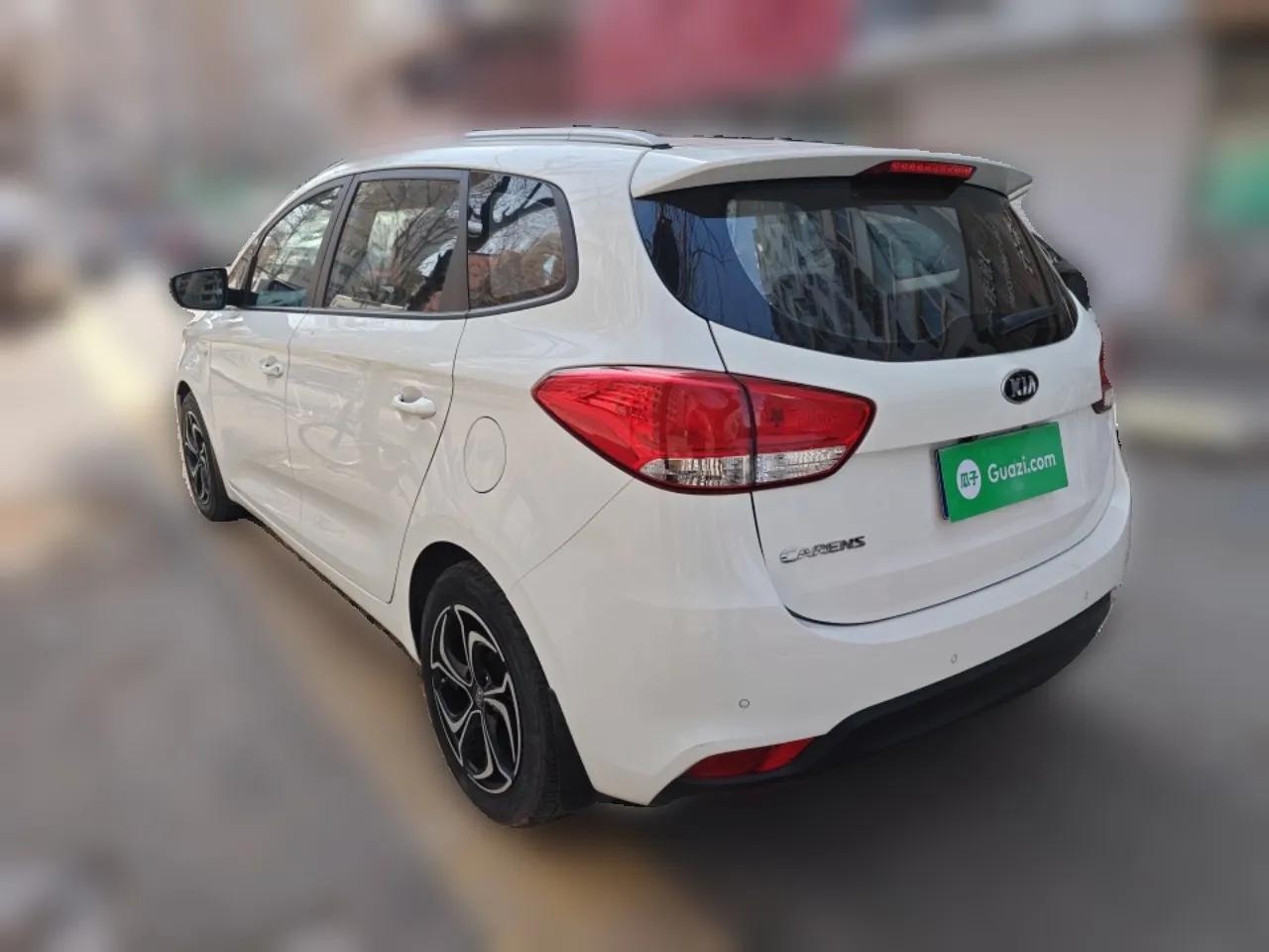 Kia Carens 2013 2.0L 7-Seater Automatic Comfort Edition China V Standard — миниатюра 4