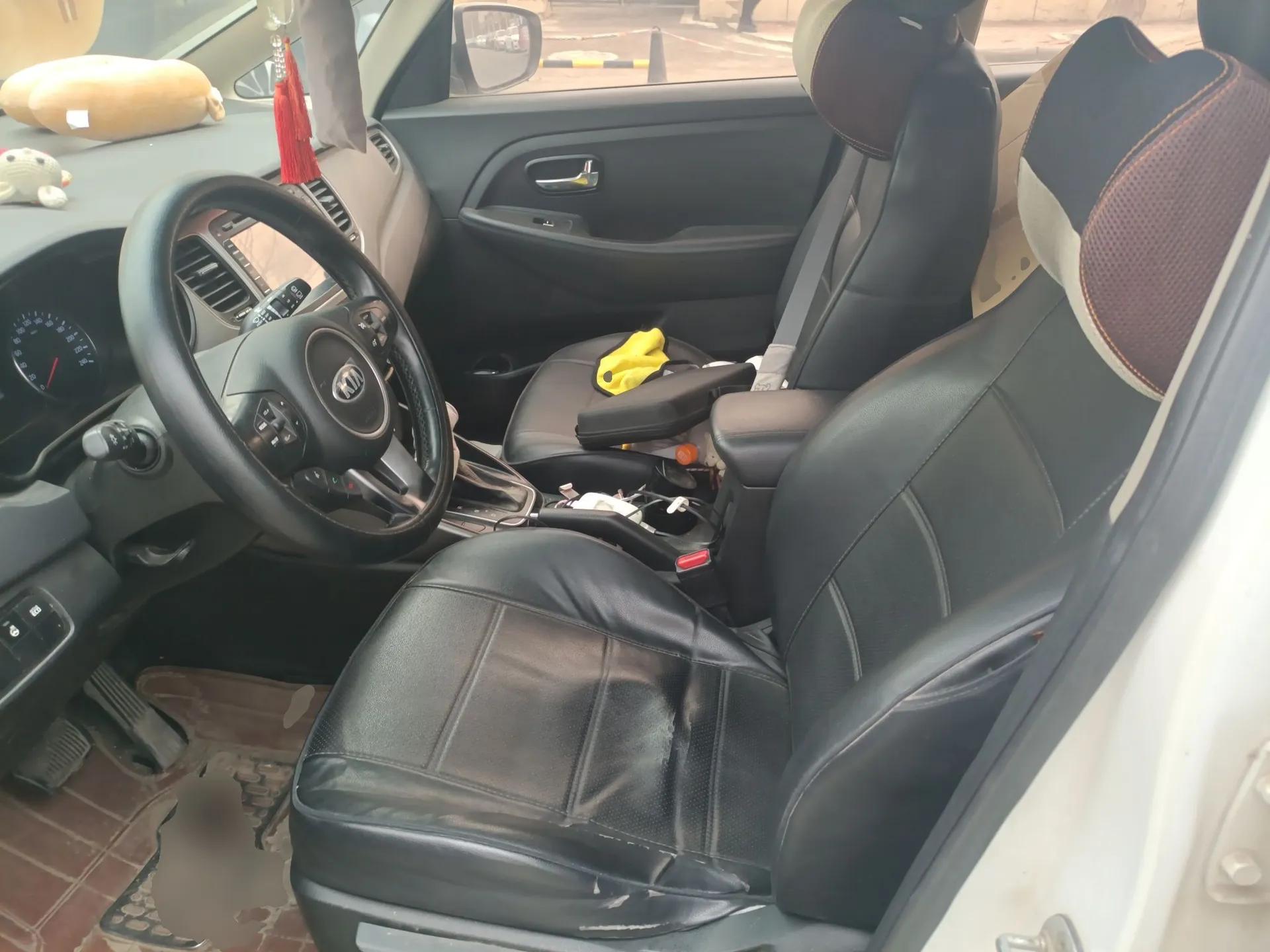 Kia Carens 2013 2.0L 5-Seater Automatic Standard Version China IV Standard — миниатюра 16