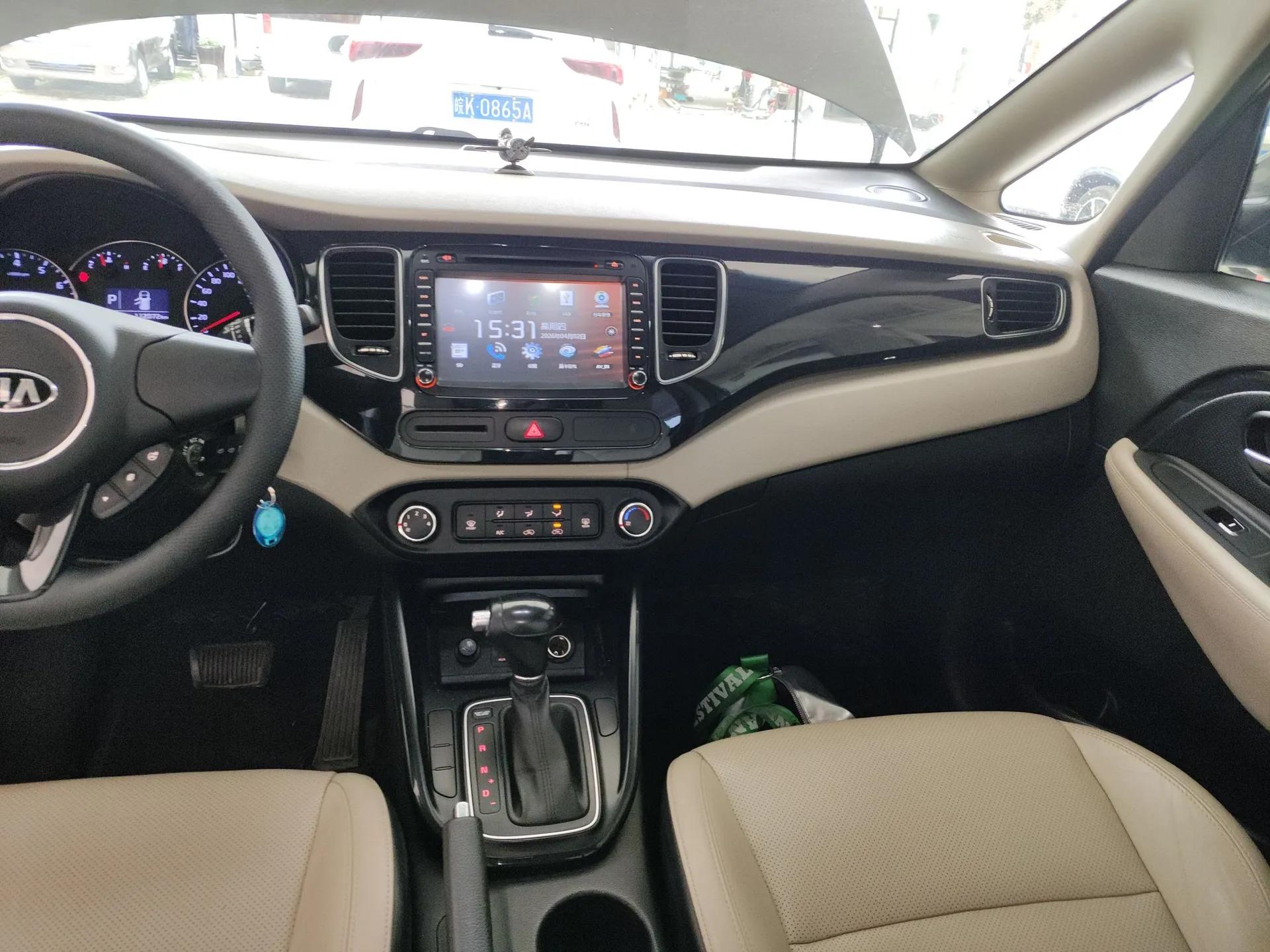 Kia Carens 2013 2.0L 7-Seater Automatic Comfort Edition China IV Standard — миниатюра 15
