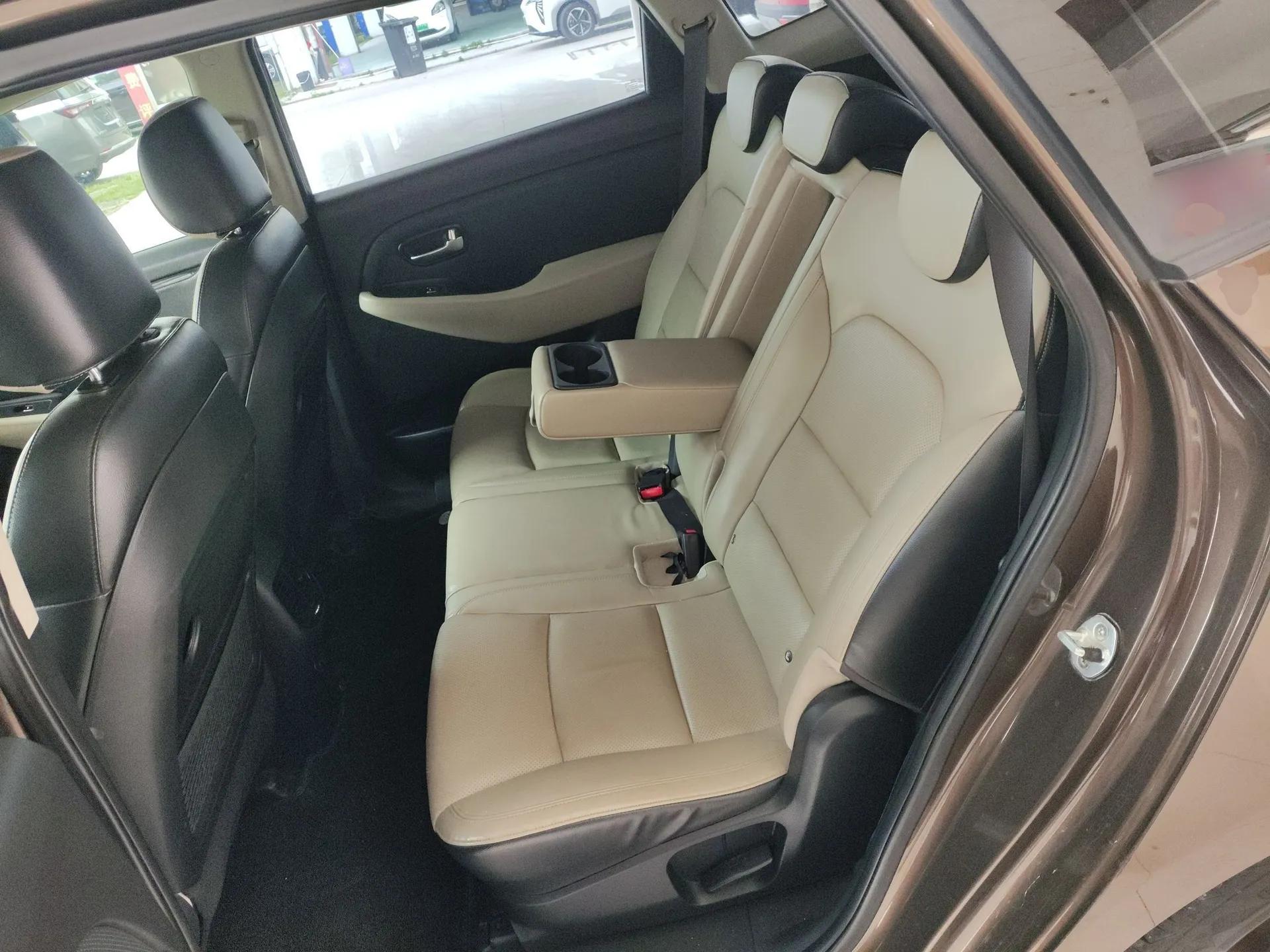 Kia Carens 2013 2.0L 7-Seater Automatic Comfort Edition China IV Standard — миниатюра 19