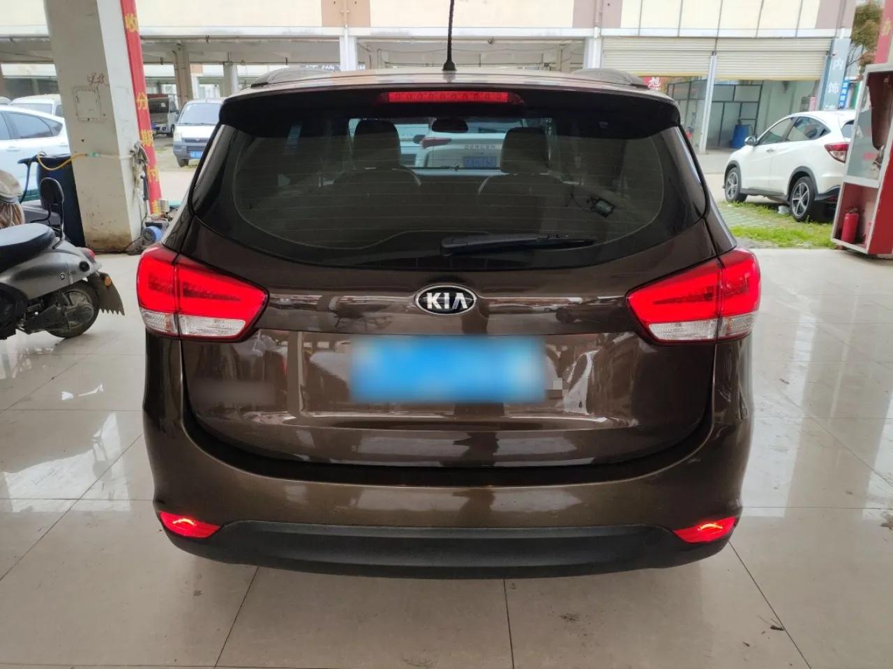 Kia Carens 2013 2.0L 7-Seater Automatic Comfort Edition China IV Standard — миниатюра 3