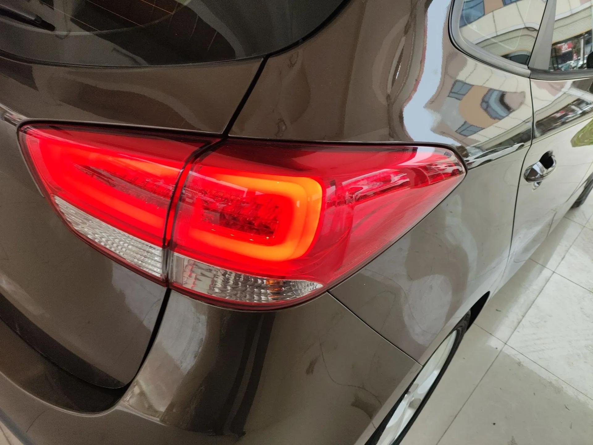 Kia Carens 2013 2.0L 7-Seater Automatic Comfort Edition China IV Standard — миниатюра 8