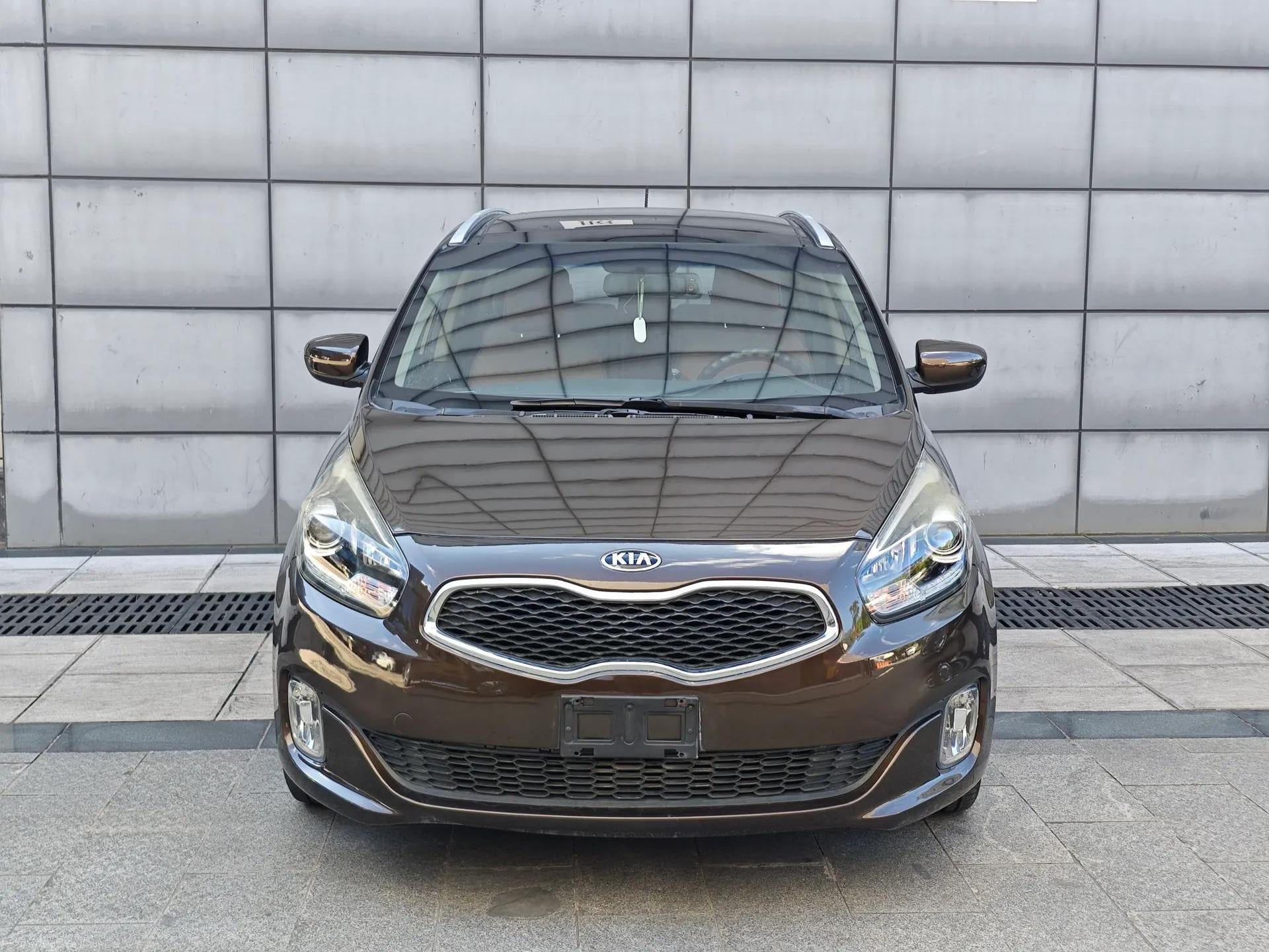Kia Carens 2013 2.0L 7-Seater Automatic Standard Version China V Standard — миниатюра 2